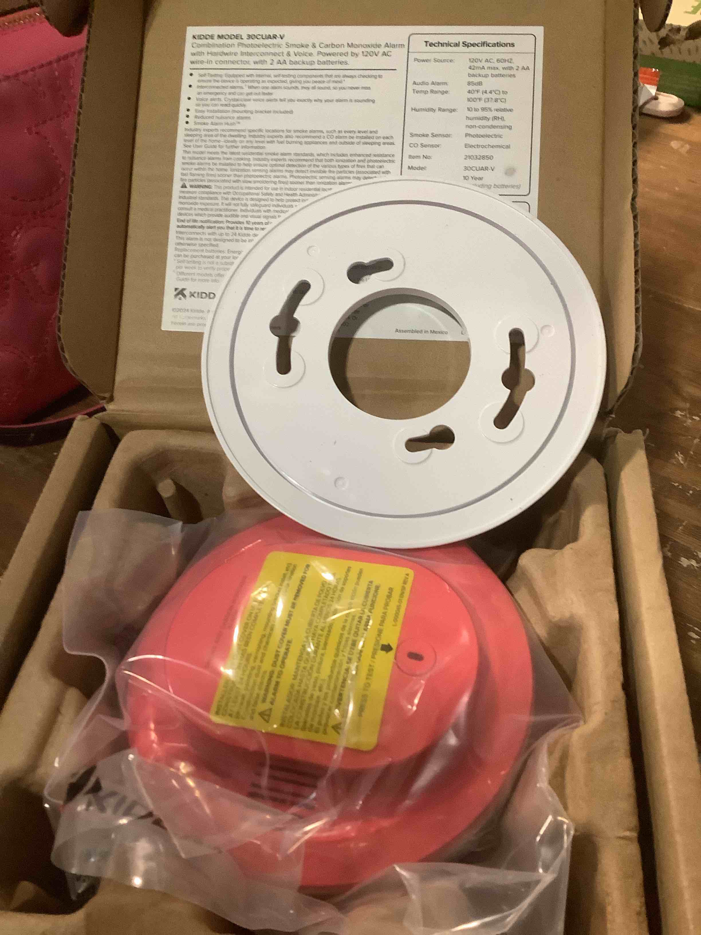 Condition photo showing Good Condition for Kidde Hardwired Smoke & Carbon Monoxide Detector, AA Battery Backup, Voice Alerts, Interconnectable, LED Warning Light Indicators, White
