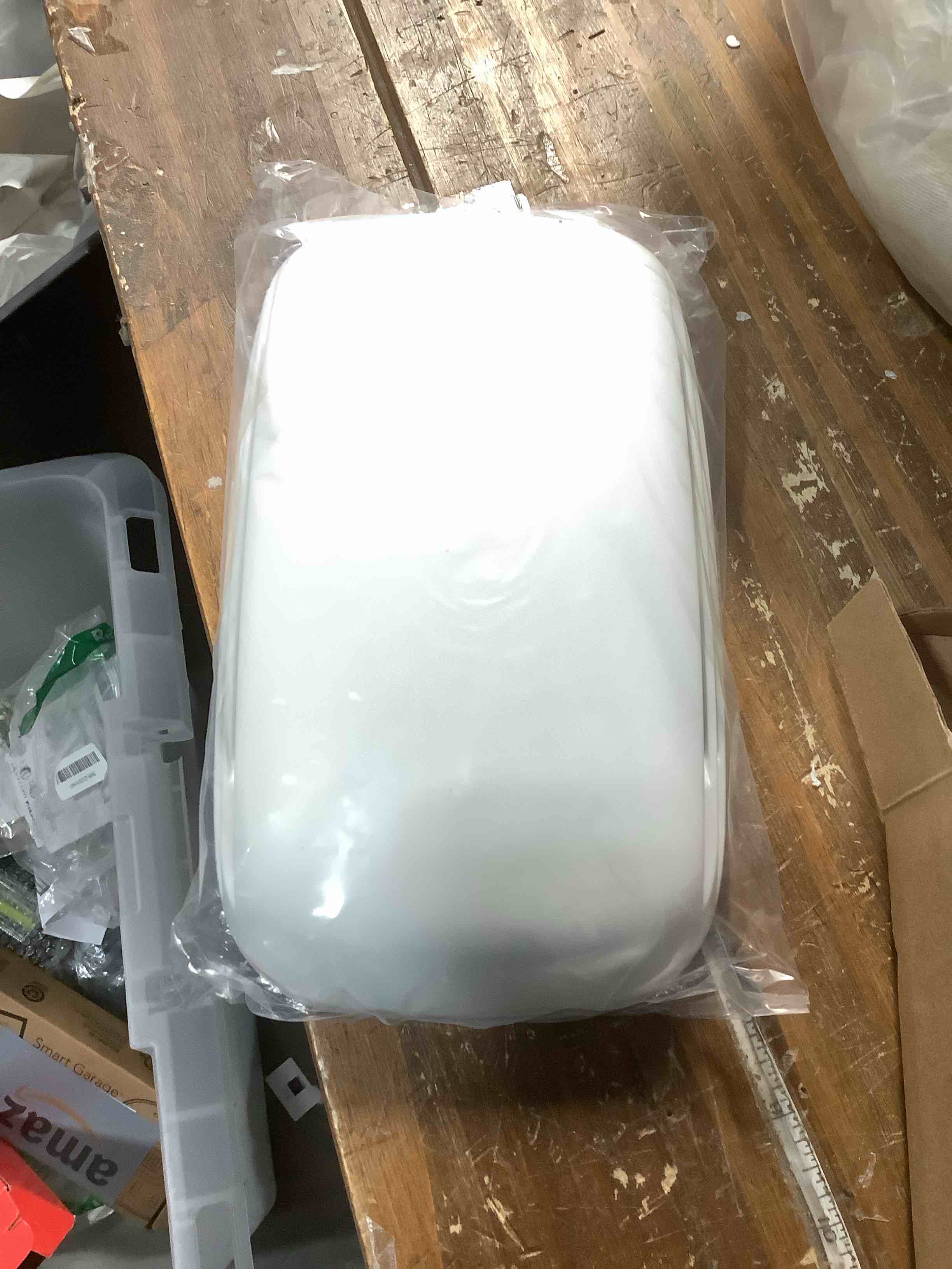 Condition photo showing Good Condition for Newhouse Hardware CHM2 Door Chime, White