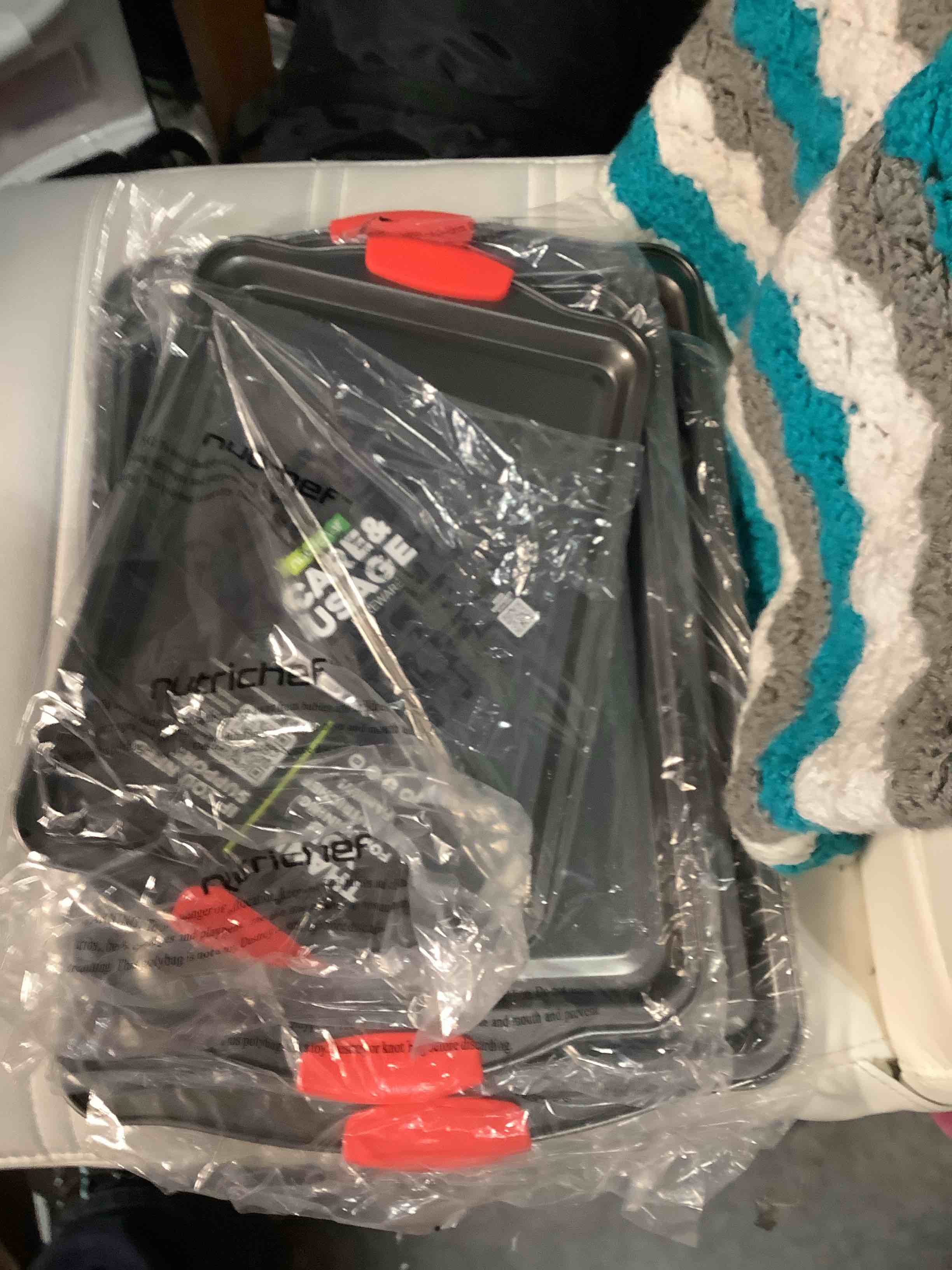Condition photo showing Good Condition for NutriChef 3-Piece Nonstick Kitchen Oven Baking Pans - Premium & Stylish Non-Stick Steel, Commercial Grade Restaurant Quality Metal Bakeware with Red Silicone Handles - Easy to Clean, NCSBS3S