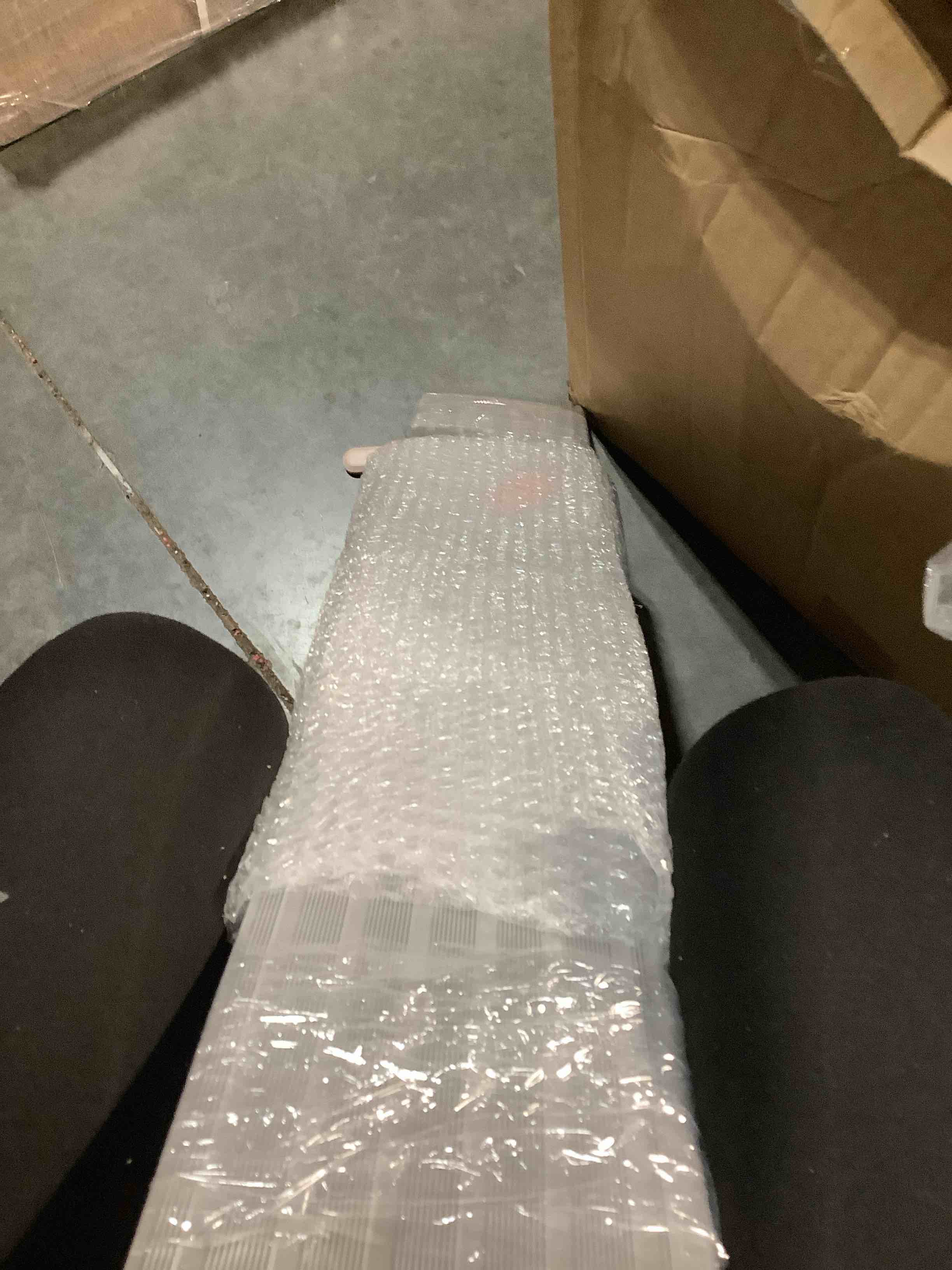 Condition photo showing New/Like New for VEVOR Door Threshold Ramp 2‘’ Rise Aluminum Alloy Threshold Ramp Rated 800 lbs Load Capacity, Handicap Ramps for Home Steps for Wheelchair, Scooters, Power Chairs, Walkers, Bicycle, Tricycle