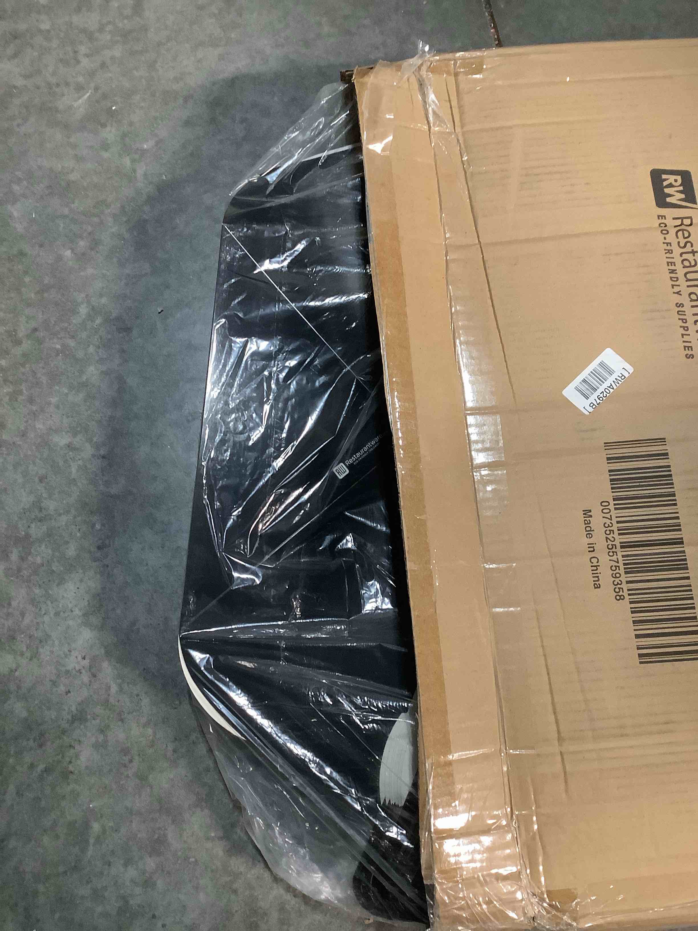 Condition photo showing Good Condition for Restaurantware Ingenero 9.1 Inch Cake Boxes With Handles 100 Built-In Handle Lunch Boxes - Grease-Resistant Lining For Desserts Or Meals Black Paper Gable Boxes Easy To Carry Recyclable