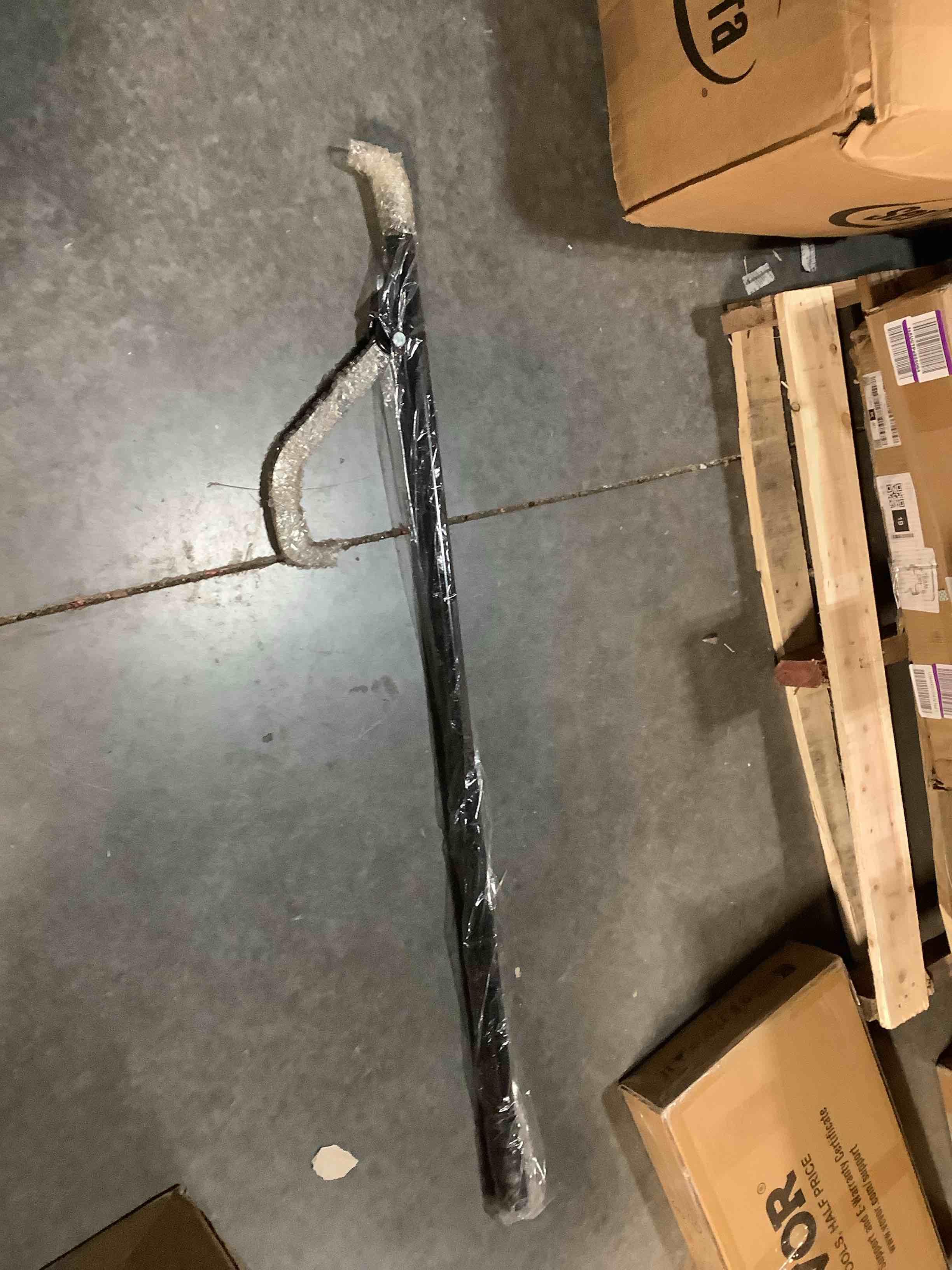 Condition photo showing New/Like New for Log Peavey and Cant Hook Tool – 48-inch Log Spike for Separating Stacked Firewood - Retractable 14-inch Opening for Turning Logs by Earth Worth