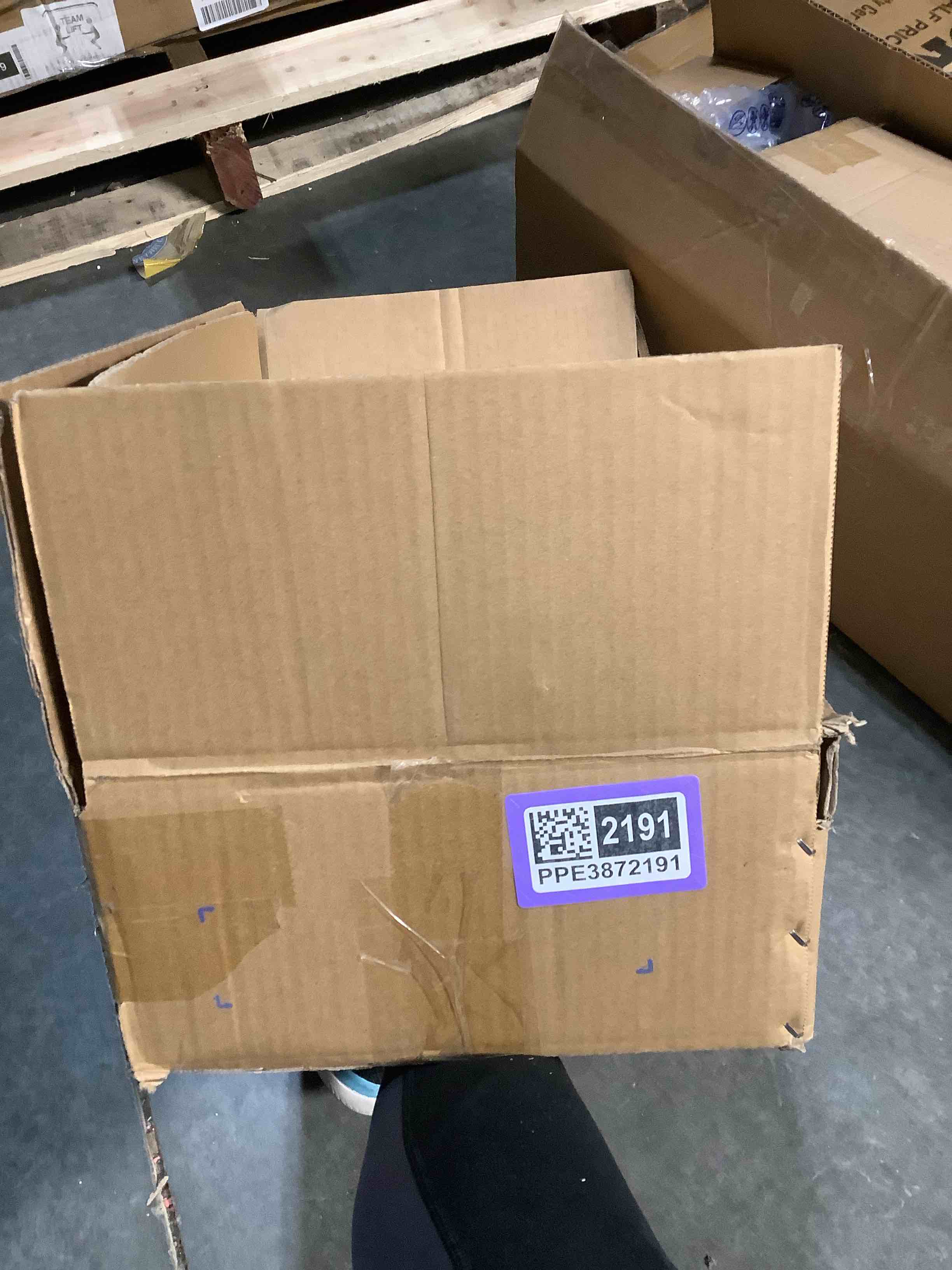 Condition photo showing Good Condition for Invacare Wheelchair Elevating Legrest with Padded Calf Support, Footrest with Swing Away Function, Adjustable Length and Aluminum Footplate, Tool-Free Installation, Designed for Invacare Wheelchair Padded Aluminum Legrests