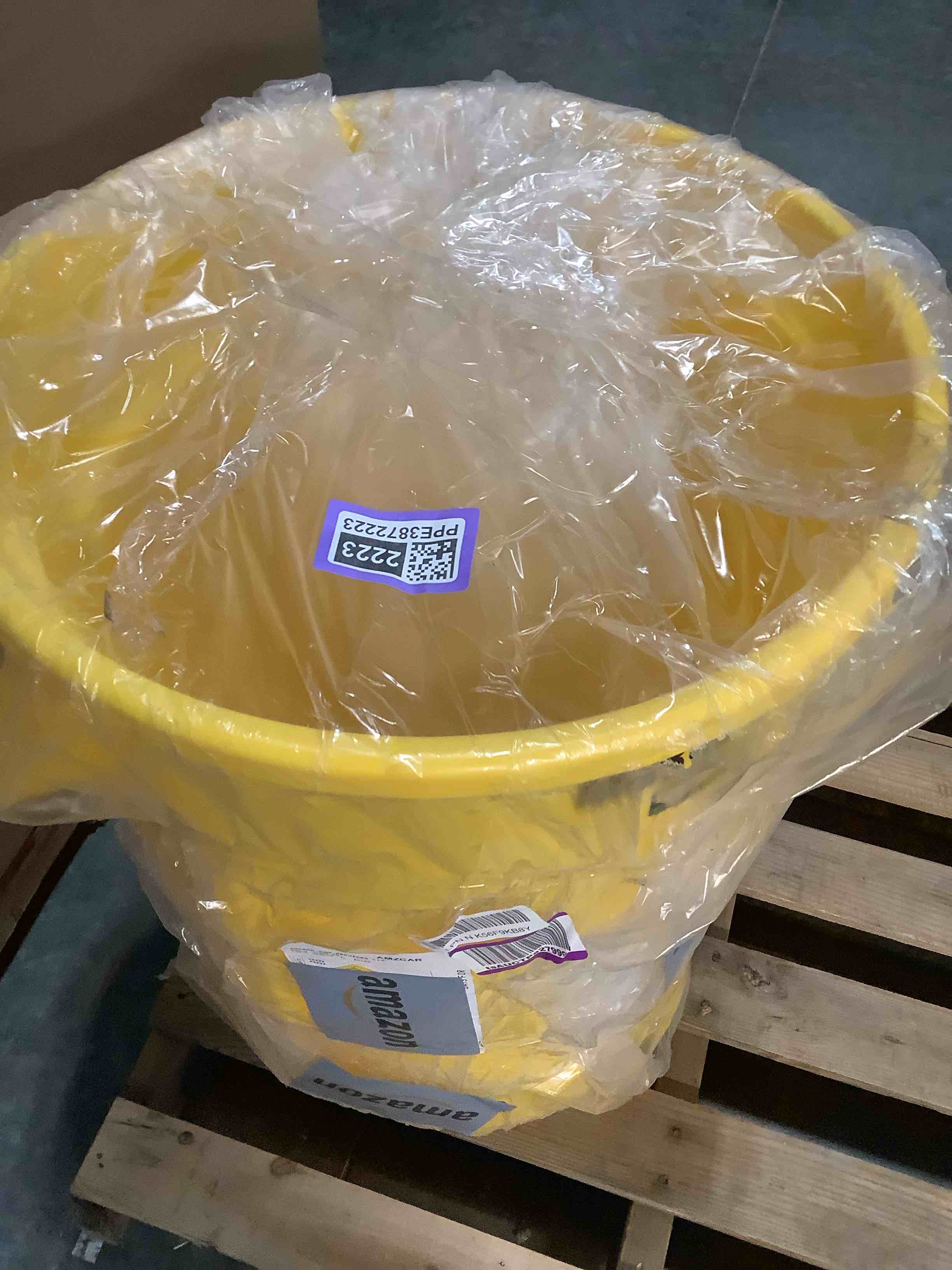Condition photo showing Good Condition for Rubbermaid Commercial Products BRUTE Heavy-Duty Round Trash/Garbage Container, 44-Gallon, Yellow, for Landscapers/Construction Sites/Restaurants/Back of House/Offices/Warehouses