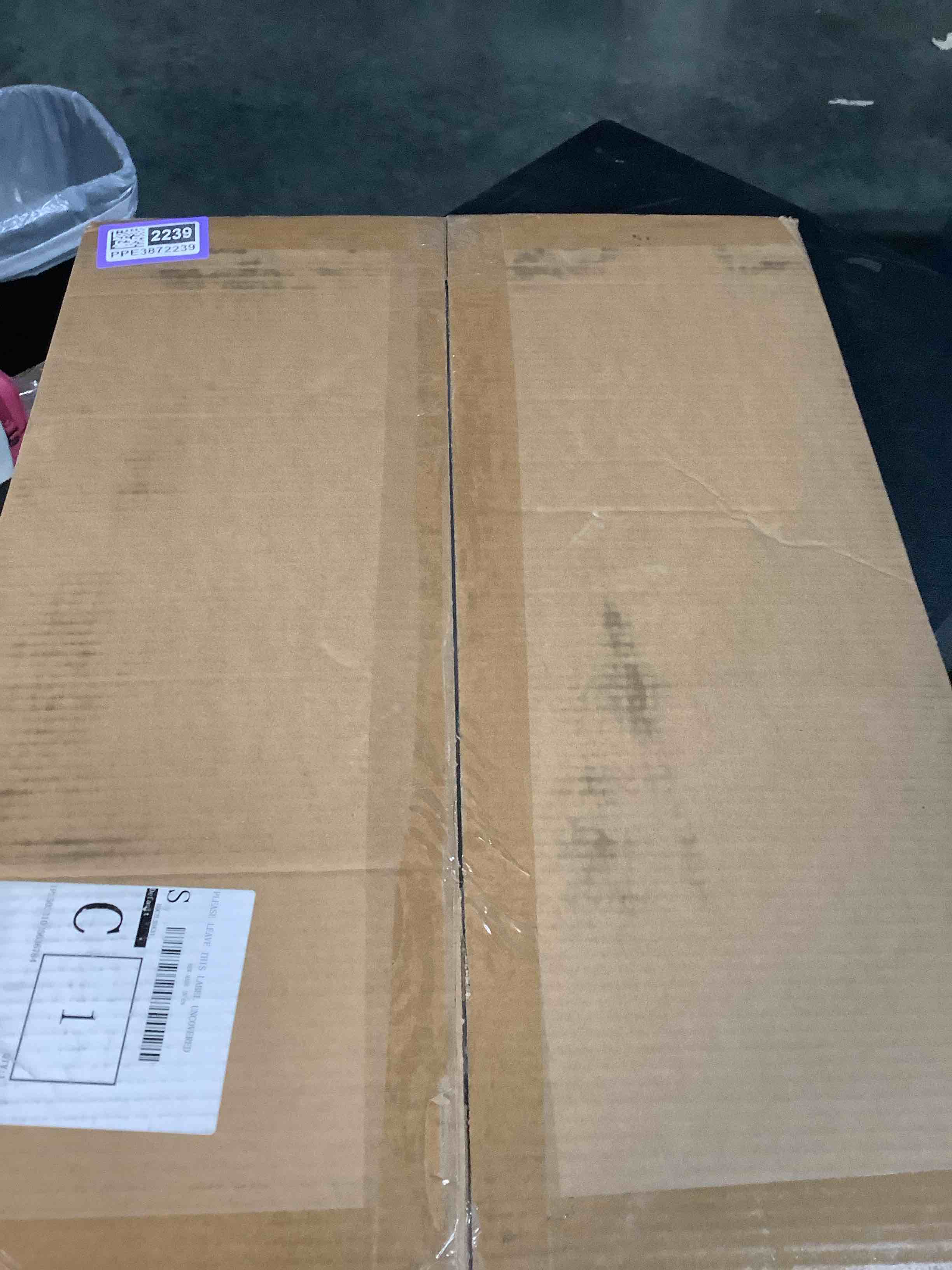 Condition photo showing New/Like New for VUSIGN 24" x 18" Magnetic Whiteboard for Wall, Dry Erase Board with Silver Frame, Hanging White Board for Office, Home, School - Includes 1 Eraser, 2 Multicolor Markers & 4 Magnets 24'' x 18''