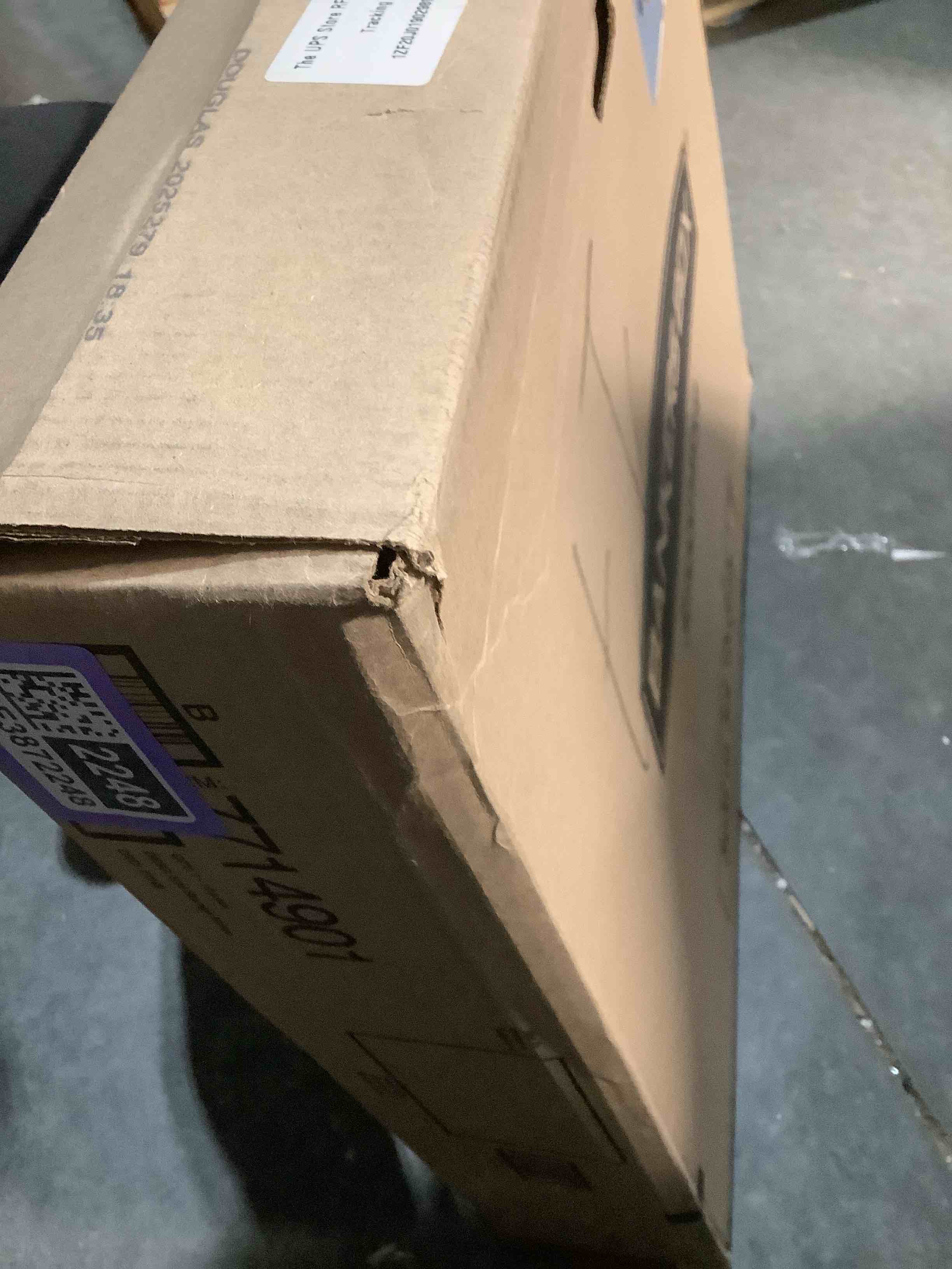 Condition photo showing New/Like New for Bankers Box Small Classic Moving Box 10 Pack, Reinforced Handles, Tape-Free Assembly, Box with Lid, 15-in x 12-in x 10-in (7714901) Small, 10 Count (Pack of 1)