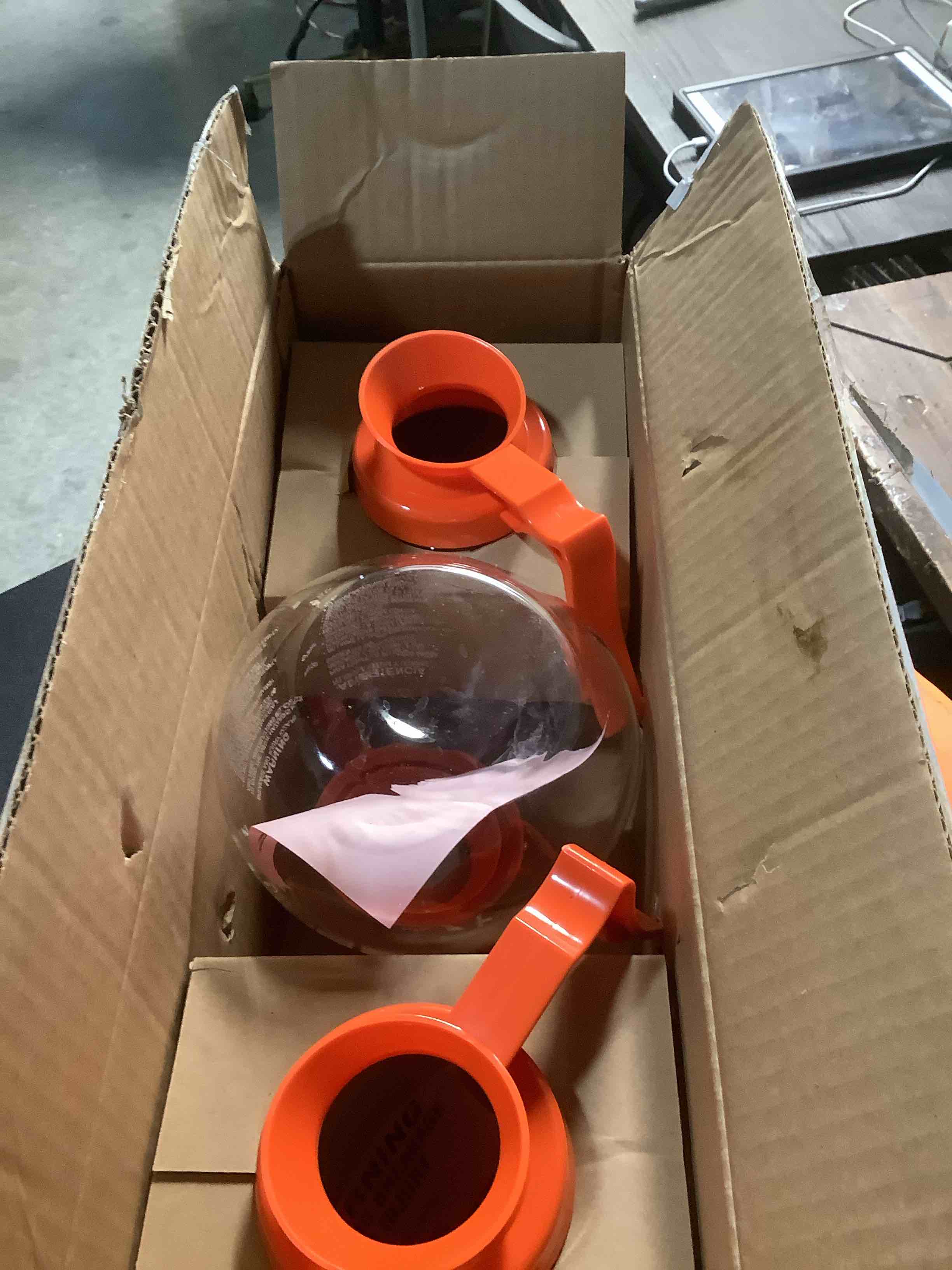 Condition photo showing New/Like New for BUNN 12 Cup Commercial Glass Decanter with Handle (3 Pack), Orange