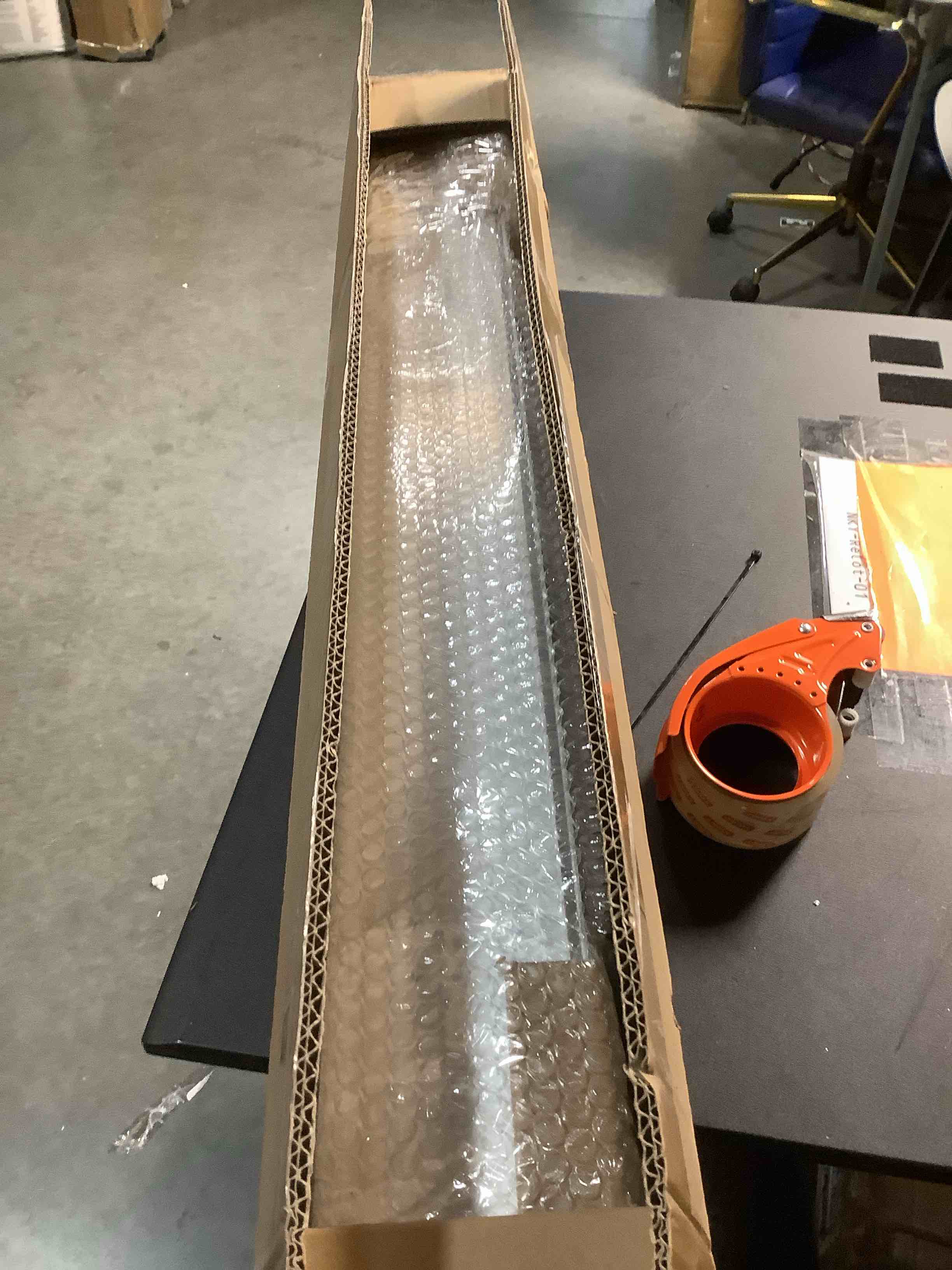 Condition photo showing New/Like New for VEVOR Door Threshold Ramp 4‘’ Rise Aluminum Alloy Threshold Ramp Rated 800 lbs Load Capacity, Handicap Ramps for Home Steps for Wheelchair, Scooters, Power Chairs, Walkers, Bicycle, Tricycle 4" Rise Gray