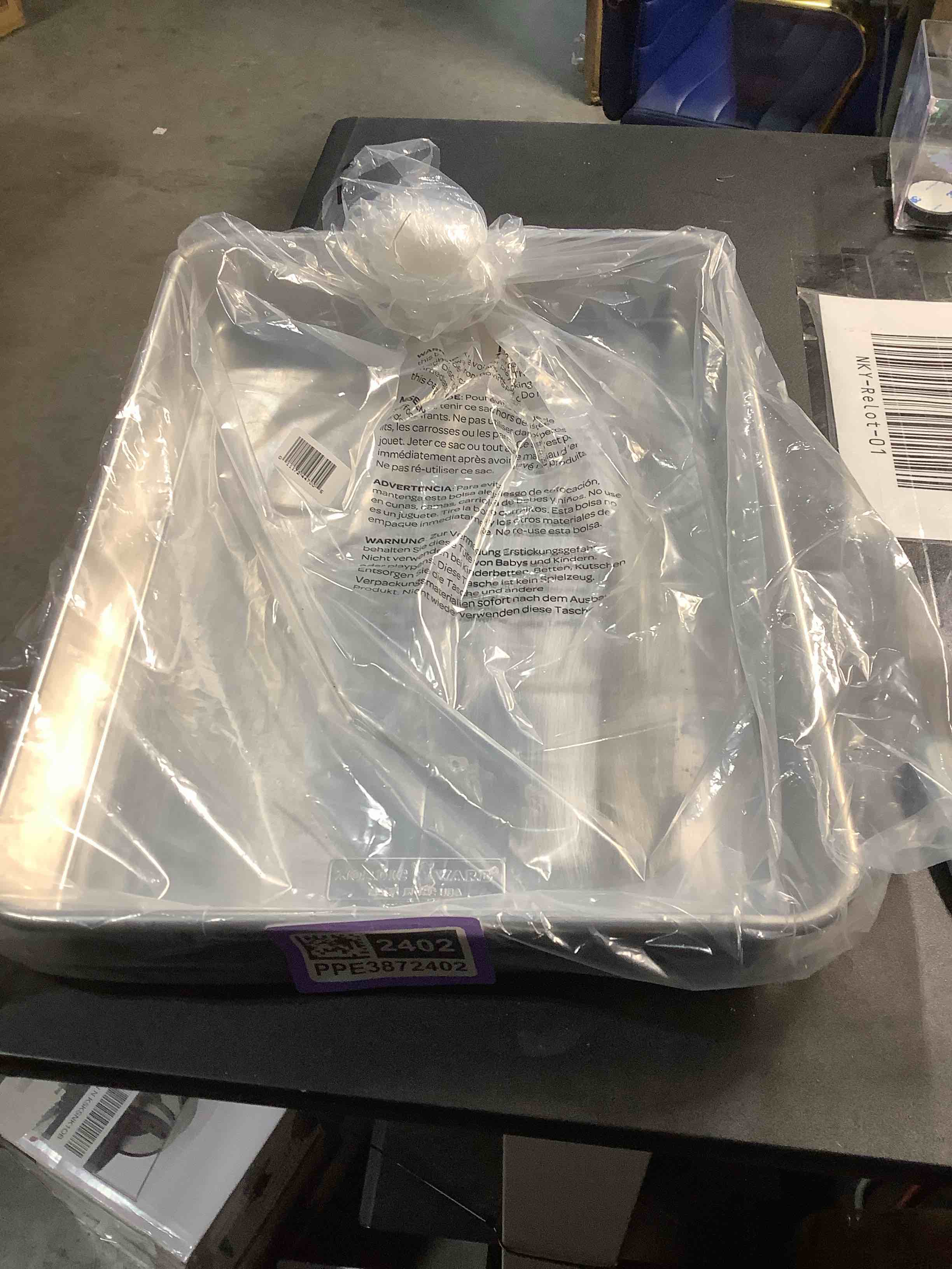 Condition photo showing Good Condition for Nordic Ware High-Sided Naturals Aluminum, 1 Pack