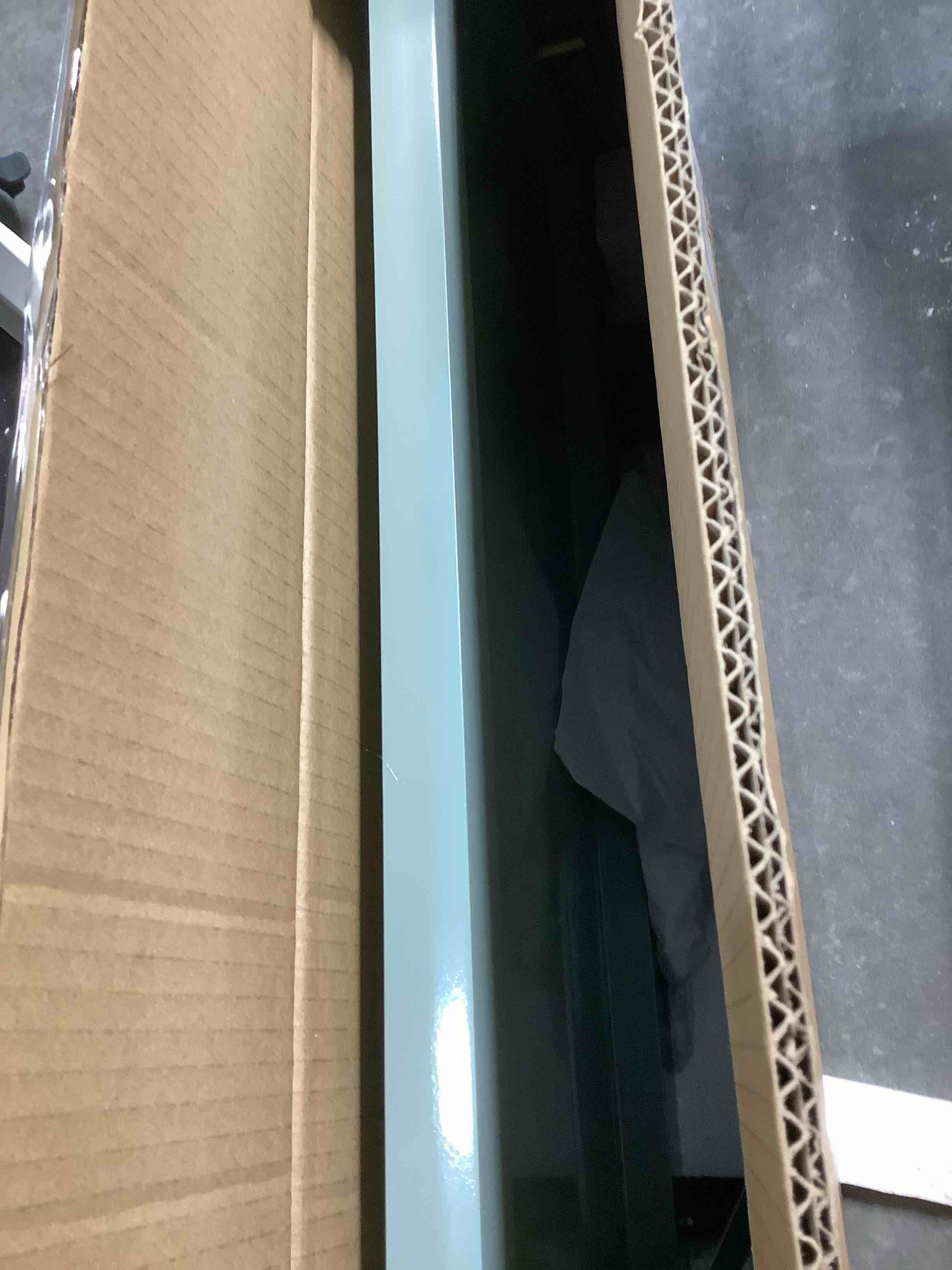Condition photo showing Good Condition for (SIMILAR) (GREEN) Kate and Laurel Halsey Rectangle Decorative Wooden Tray with Polished Metal Handles; 17 x 13; Black and Gold; Modern Glam Wood Rectangular Serving Tray for Display or Decoration