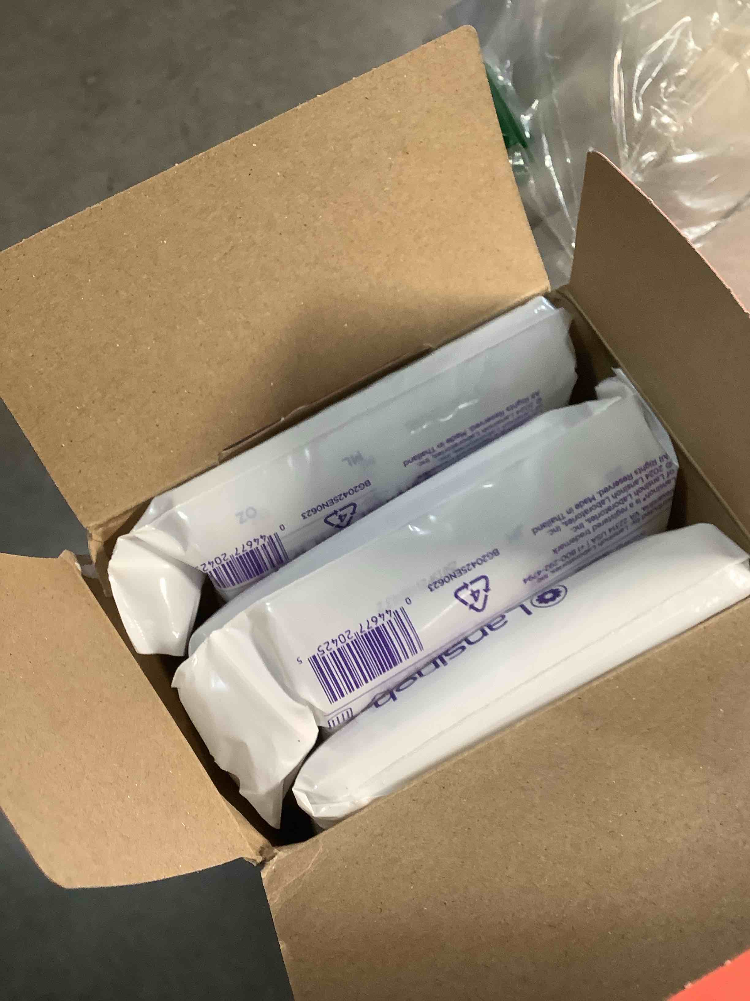 Condition photo showing Good Condition for Lansinoh Breastmilk Storage Bags, 200 Count Value Pack, Baby Essentials, Fast Freeze & Thaw Breast Milk Bags for Baby Bottle Feeding, Superior Strength & Stretch, 6 Ounce 200 Count 6oz