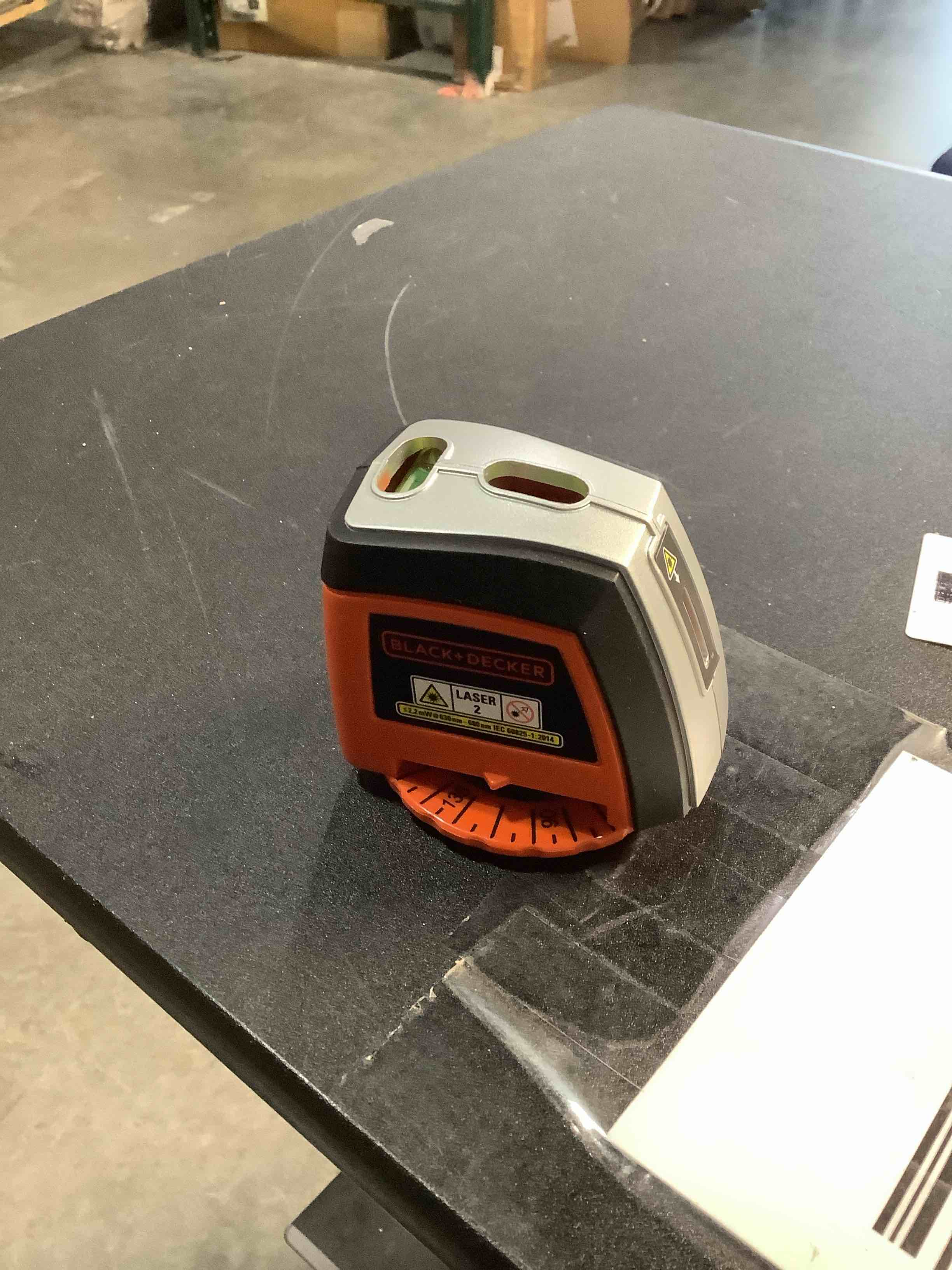 Condition photo showing Good Condition for BLACK+DECKER Laser Level, Self-Leveling, 360 Degree Wall Attachment, AA Batteries Included (BDL220S), 7.25 x 7 x 2.5 inches