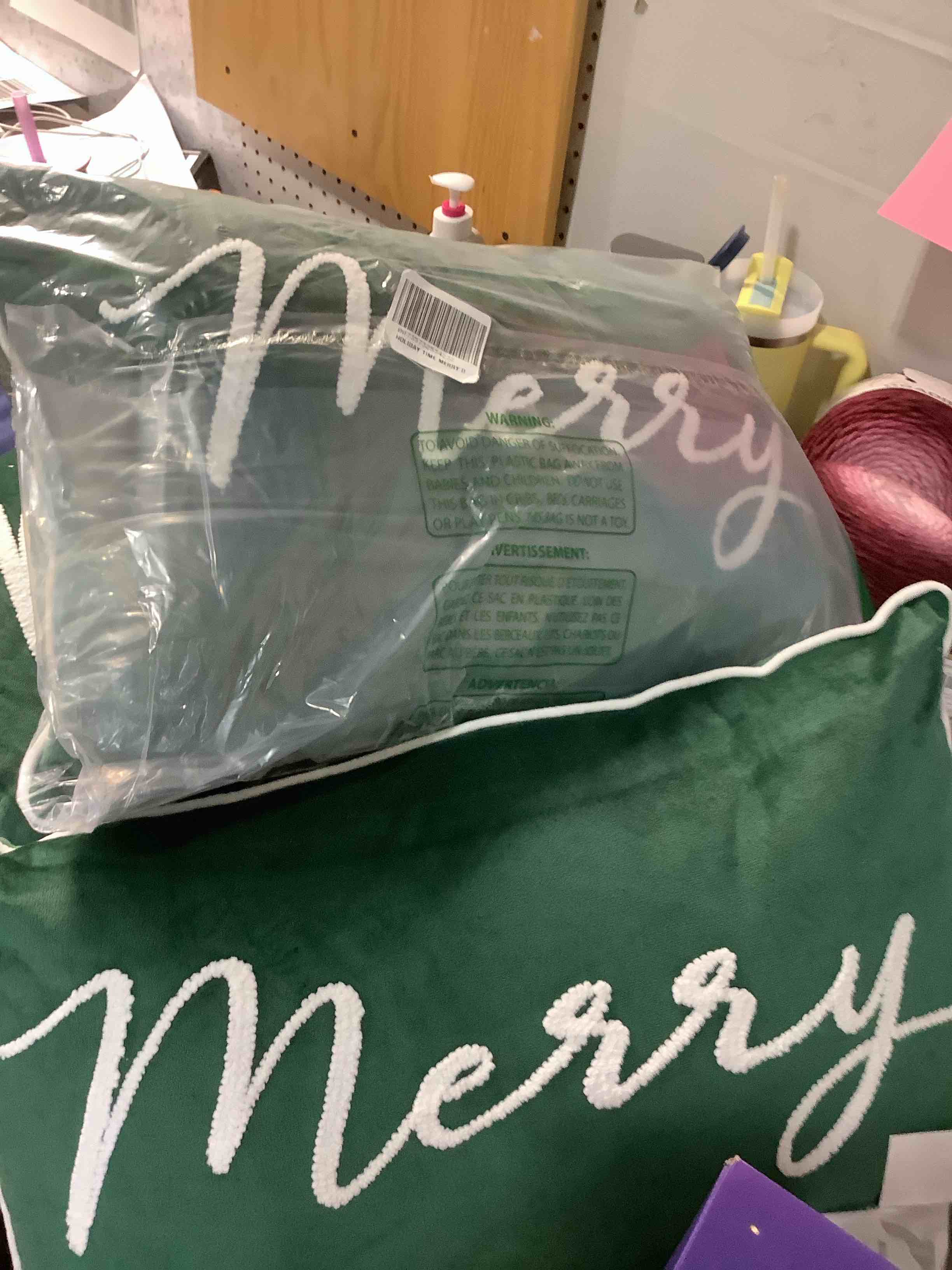 Condition photo showing Good Condition for SIMILAR PRODUCT “MERRY”Christmas Lumbar Throw Pillow Covers Farmhouse Winter Holiday Cushion Covers Merry Christmas Decorative Rectangular/Waist Pillowcases 12 x 20 Inch For Front Porch Decor Cushion Covers(Green)