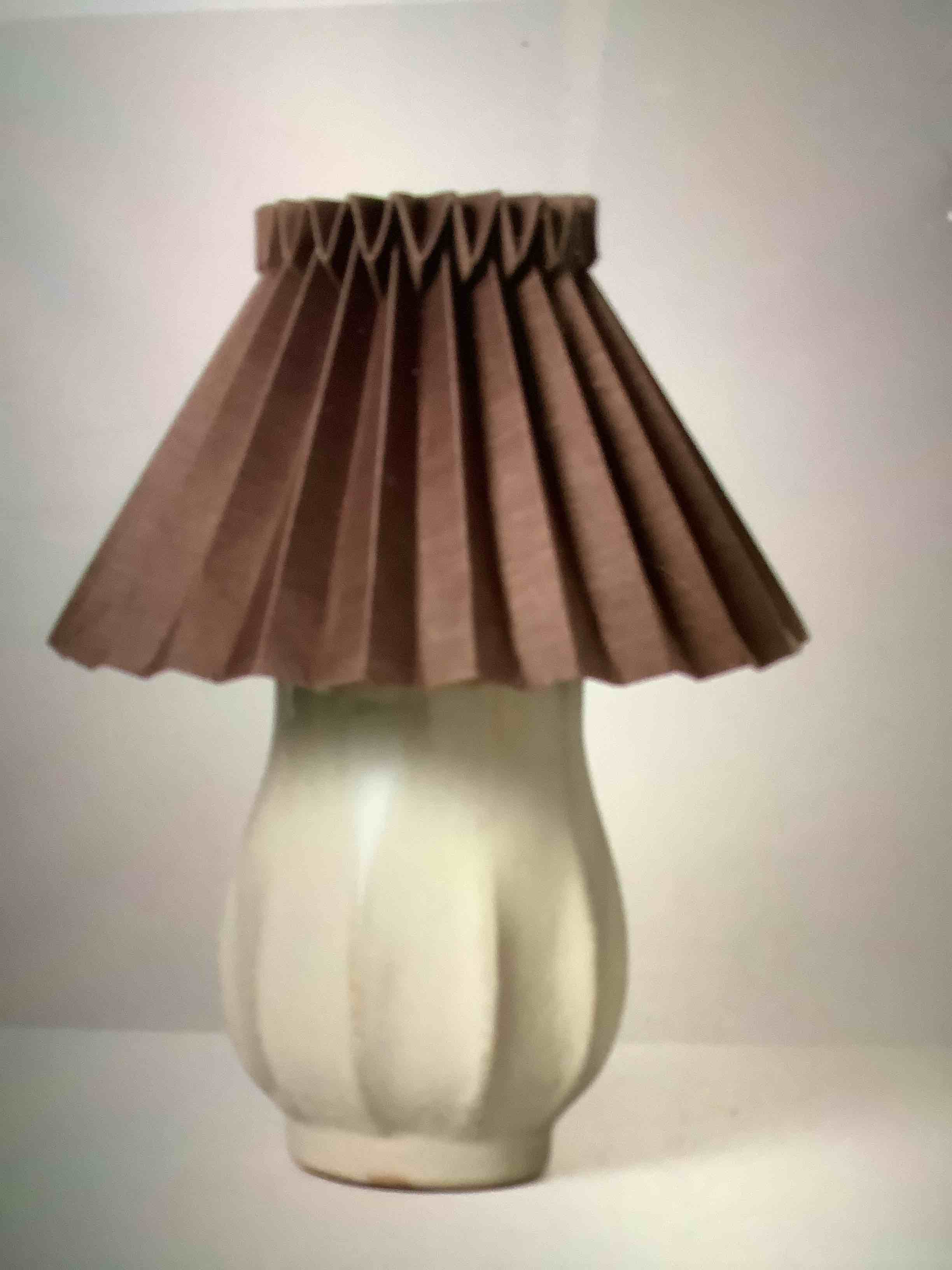 ceramic with brown knife pleat shade accent table lamp