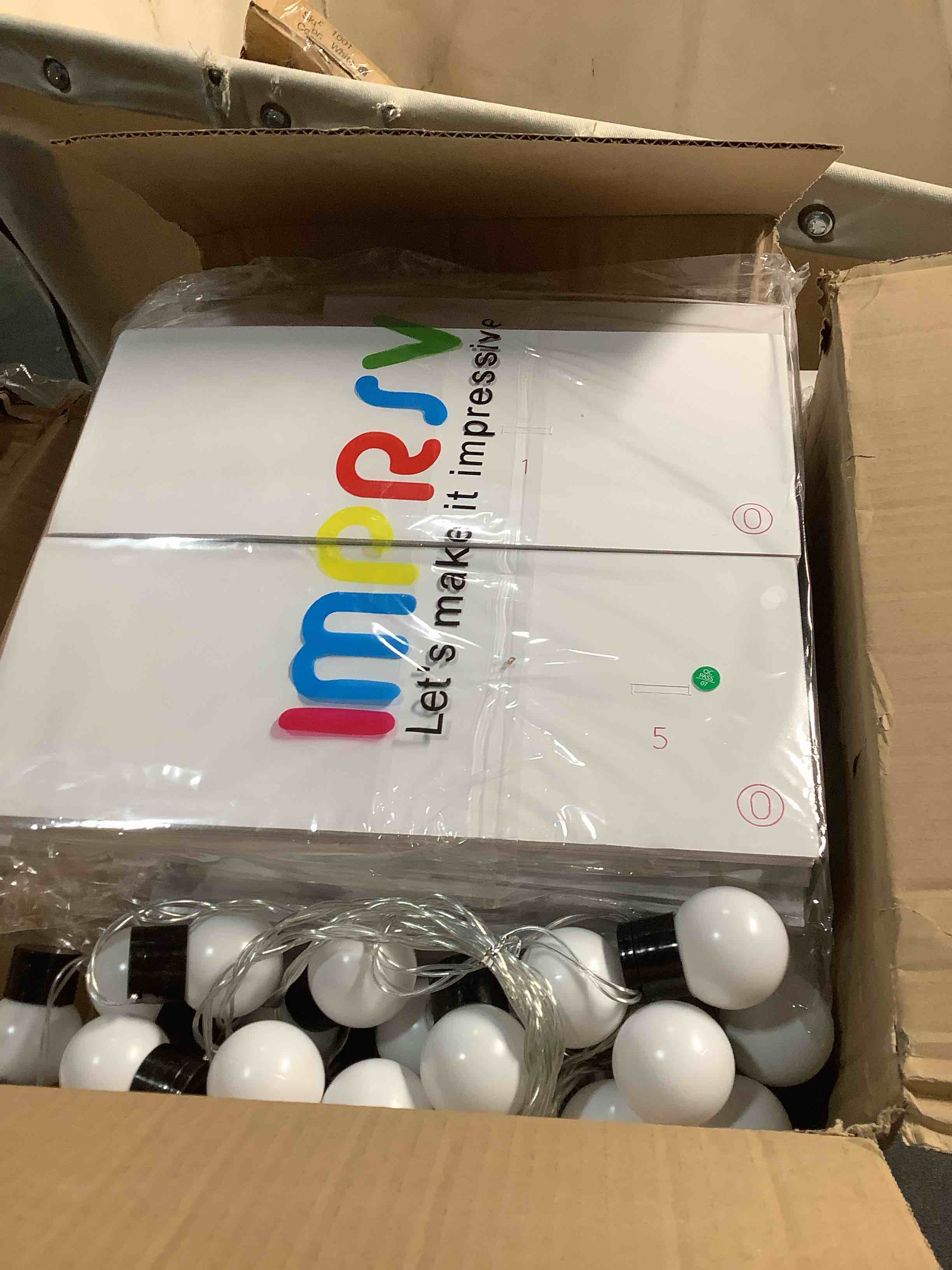 Condition photo showing Good Condition for imprsv Marquee Numbers Large 30th-Birthday Decorations: 4ft Light Up Number Party Decor 30 Year Old Women and Men Birthday Decoration Backdrop Anniversary Cardboard Big Mosaic Balloon Frame Number 30 age 30