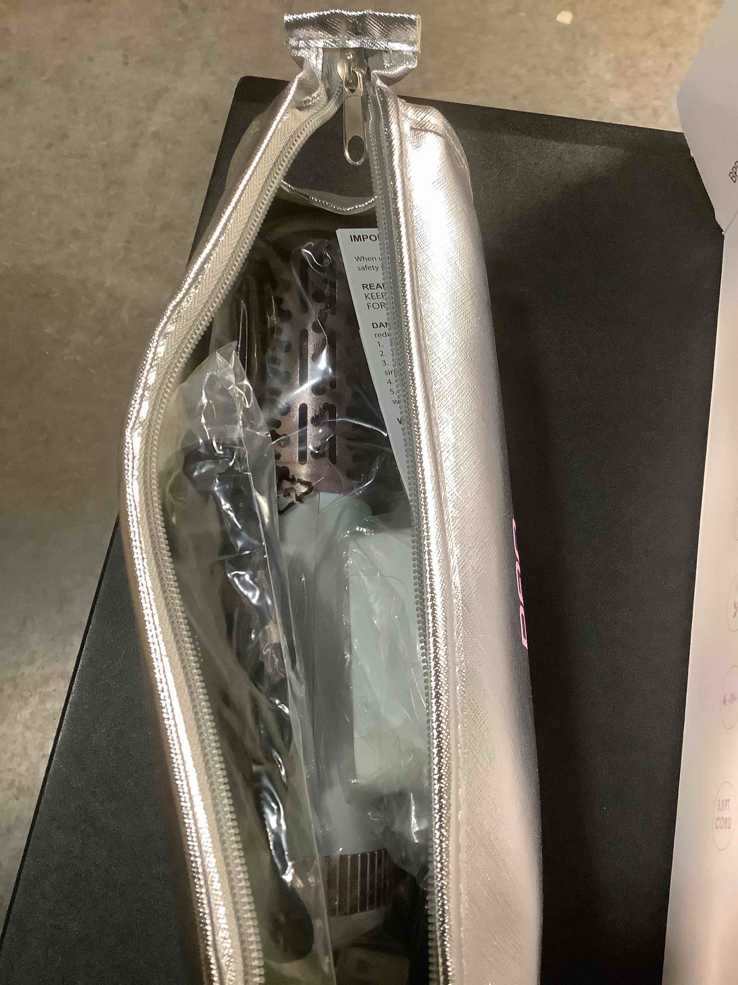 Condition photo showing Good Condition for Auto Dual Voltage Hair Dryer Brush,110V-120V/220V-240V,Travel HairDryer Brush,Small Hot Airbrush,Blow Dryer Brush,Small Hair Dryer Brush,4 in 1 Hair Dryer and Styler Volumizer White