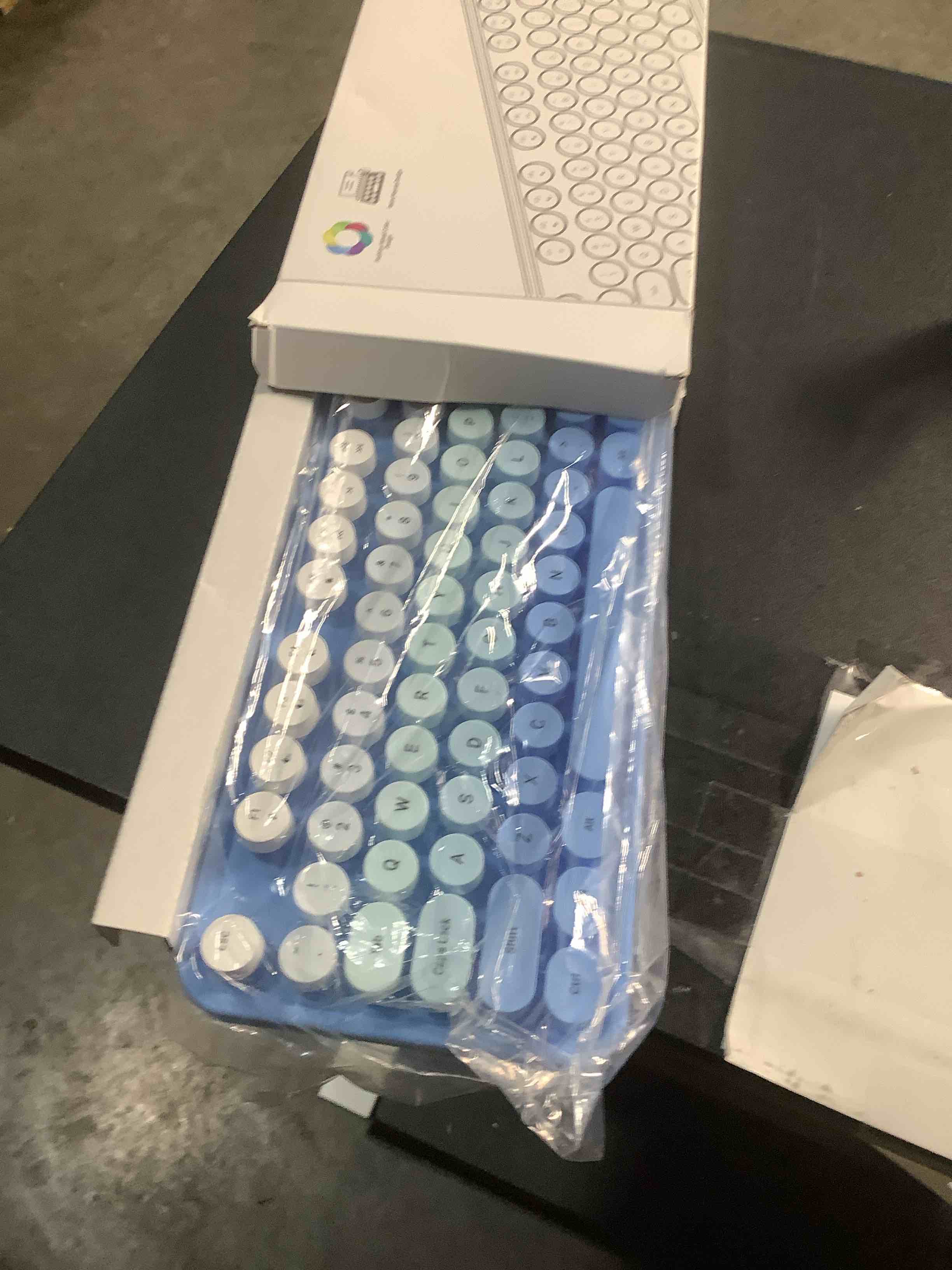 Condition photo showing Good Condition for Wired Keyboard, 104 Keys Full-Sized Typewriter Keyboards, USB Office Keyboard with Number Pad, Caps Indicators, Foldable Stands for Windows, PC, Laptop, Desktop (Blue) Blue Gradient