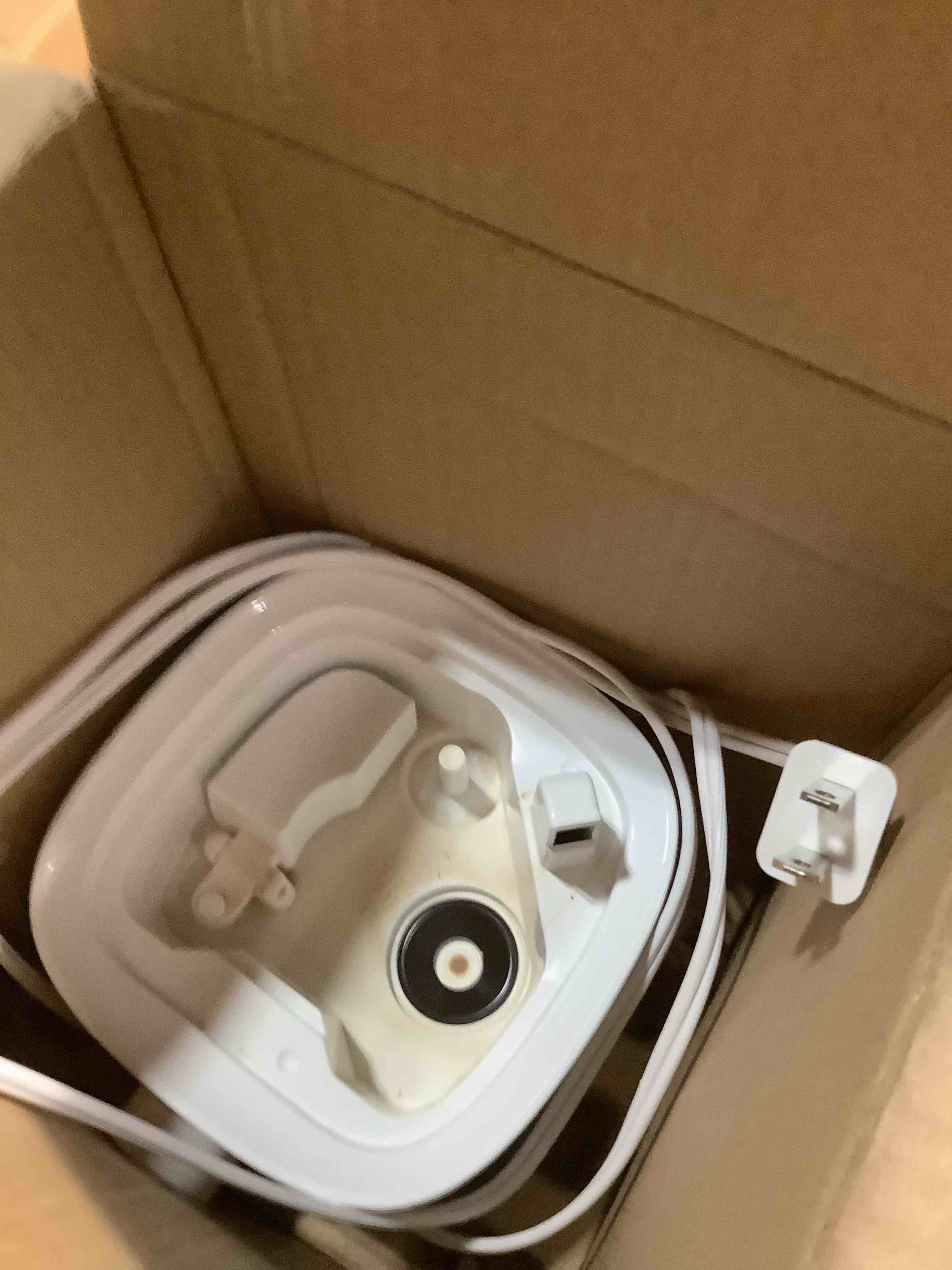 Condition photo showing Good Condition for LEVOIT Top Fill Humidifiers for Bedroom, 2.5L Tank for Large Room, Easy to Fill & Clean, 28dB Quiet Cool Mist Air Humidifier for Home Baby Nursery & Plants, Auto Shut-off for Safety, 25H White