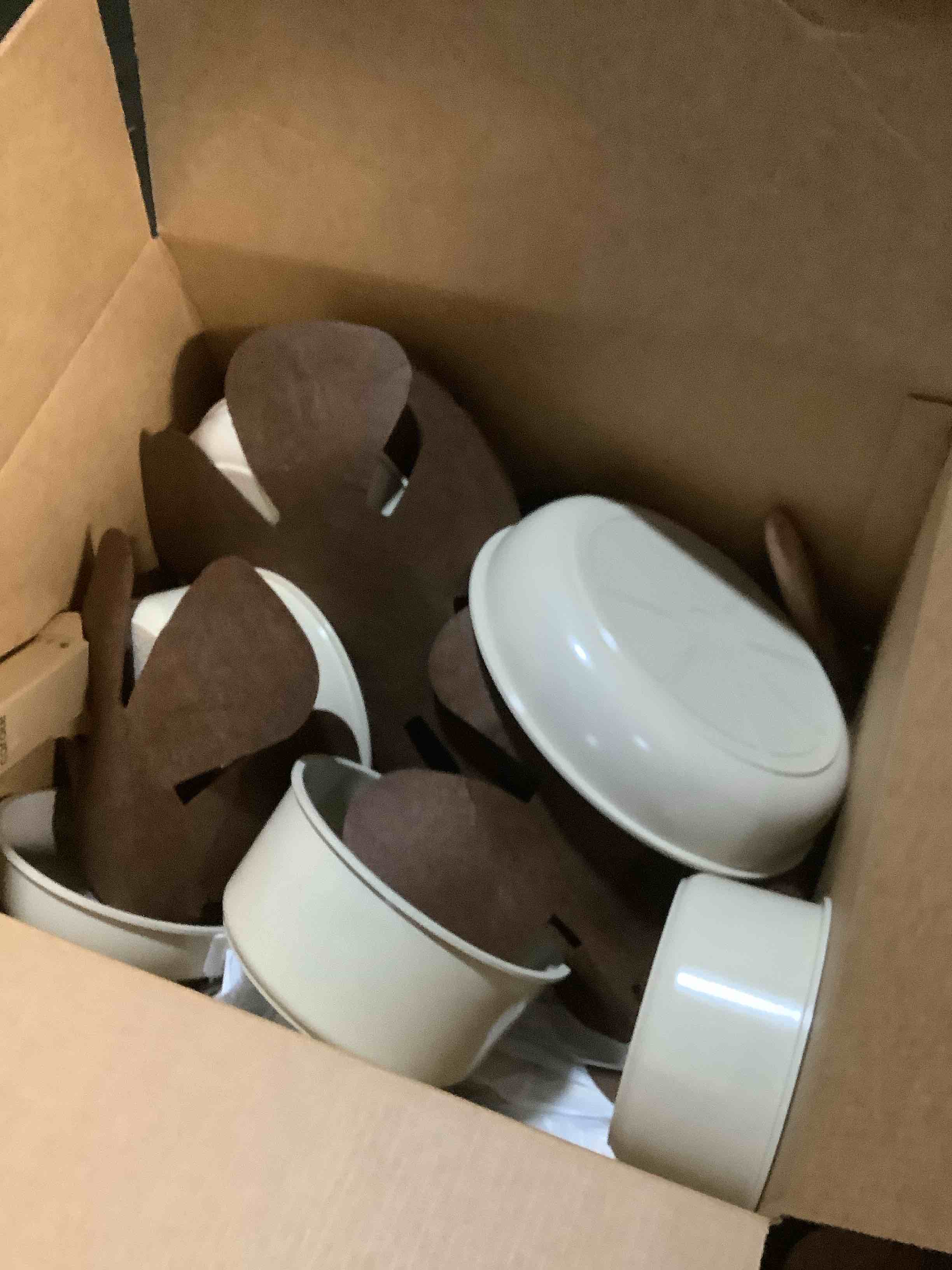 Condition photo showing Good Condition for MISSING A COUPLE PIECES CAROTE 25PCS Ceramic Cookware Set, Pots and Pans set Non Stick, RV Kitchen Cooking Set Removable Handles, Oven Safe, Induction Cookware, Non-toxic Kitchen Cooking Set, PFAS and PFOA Free