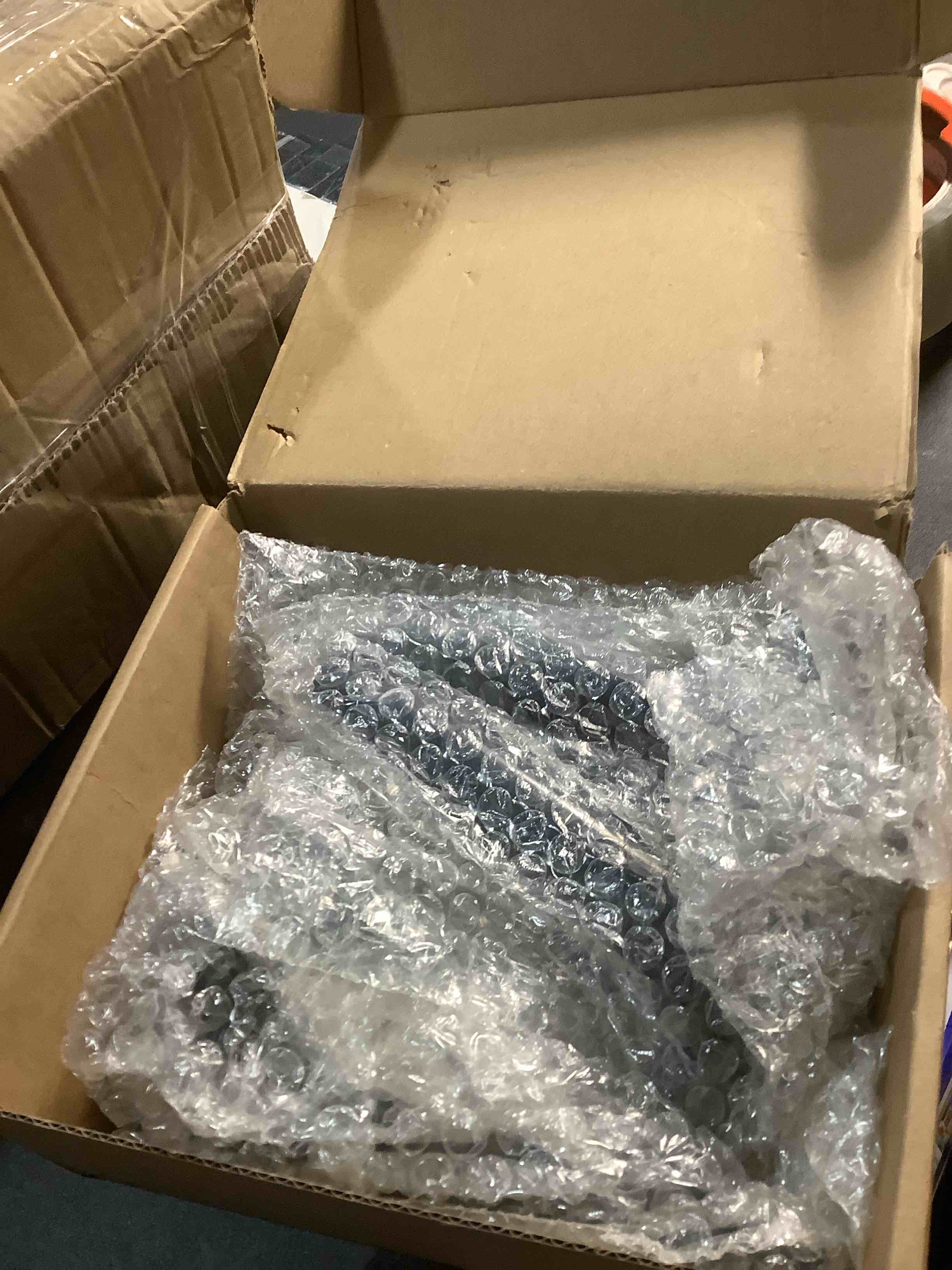 Condition photo showing Good Condition for UF267 Ignition Coil Packs and Iridium Spark Plugs Fit for 2000-2008 Toyota Avalon Sienna Highlander Camry Solara/ 1999-2008 Lexus ES300 RX300 ES330 RX330 RX400h V6 3.0L 3.3L UF267 Ignition Coil + Spark Plug