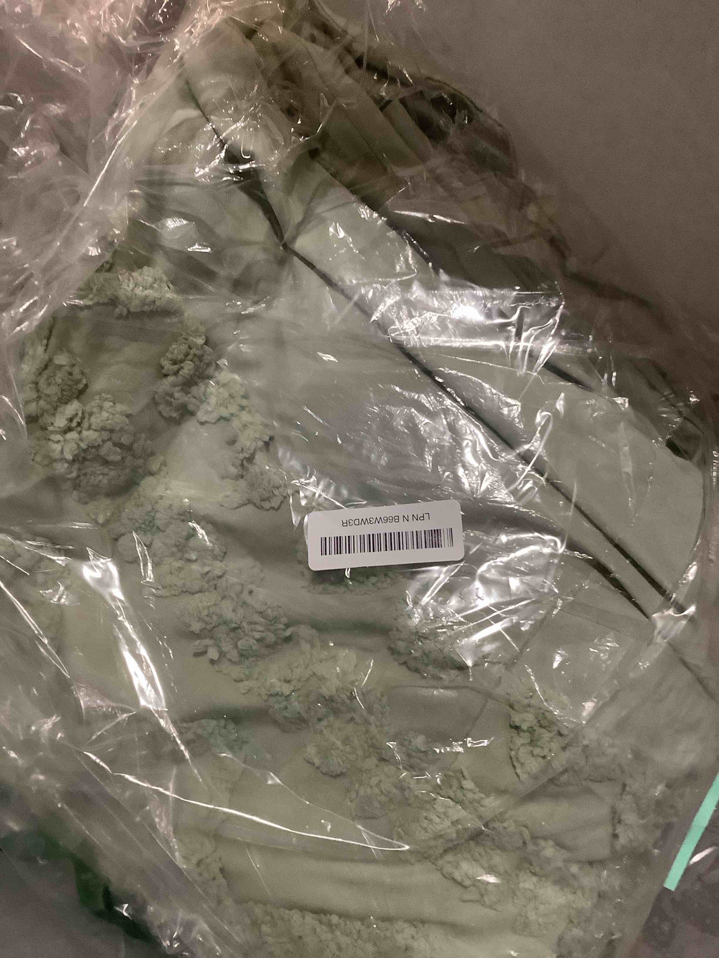 Condition photo showing Good Condition for Bedsure Boho Duvet Cover King Size, Soft & Comfortable Elegant Design Boho Bedding for Decoration, Machine Washable Comforter Cover for All Seasons,Includes 1 Duvet Cover & 2 Pillow Shams,Light Green 04 - Light Green - Elegant (No Comforter) Abstract King (104" x 90")