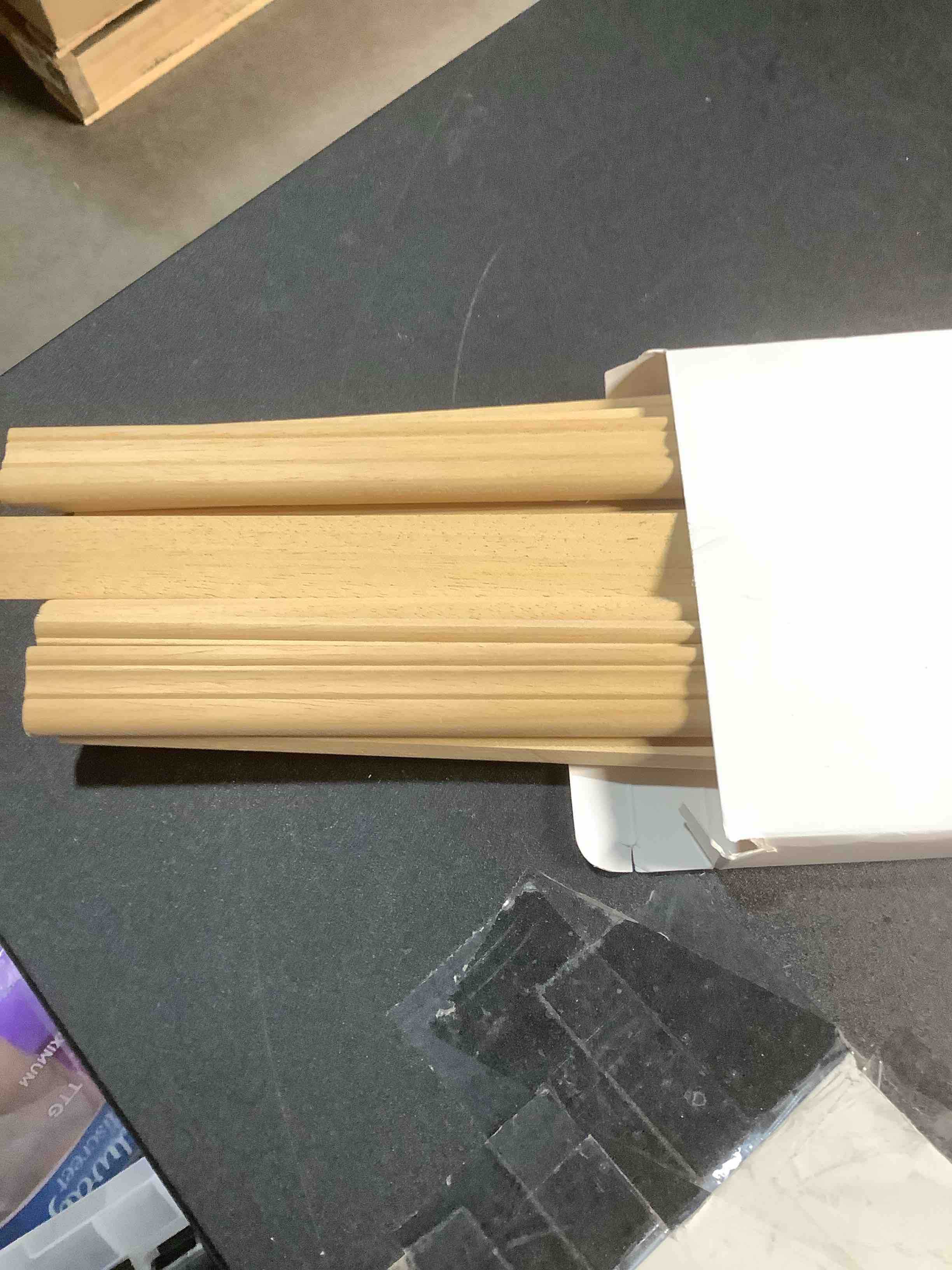 Condition photo showing Good Condition for 12 Pcs Wall Molding Trim, Split Wood Slats Mouldings Unfinished Fluted Wooden Panel Wood Trim Molding Decorative for DIY Door, Wall, Table, Cabinet(15.8" X 0.9" X 0.3")