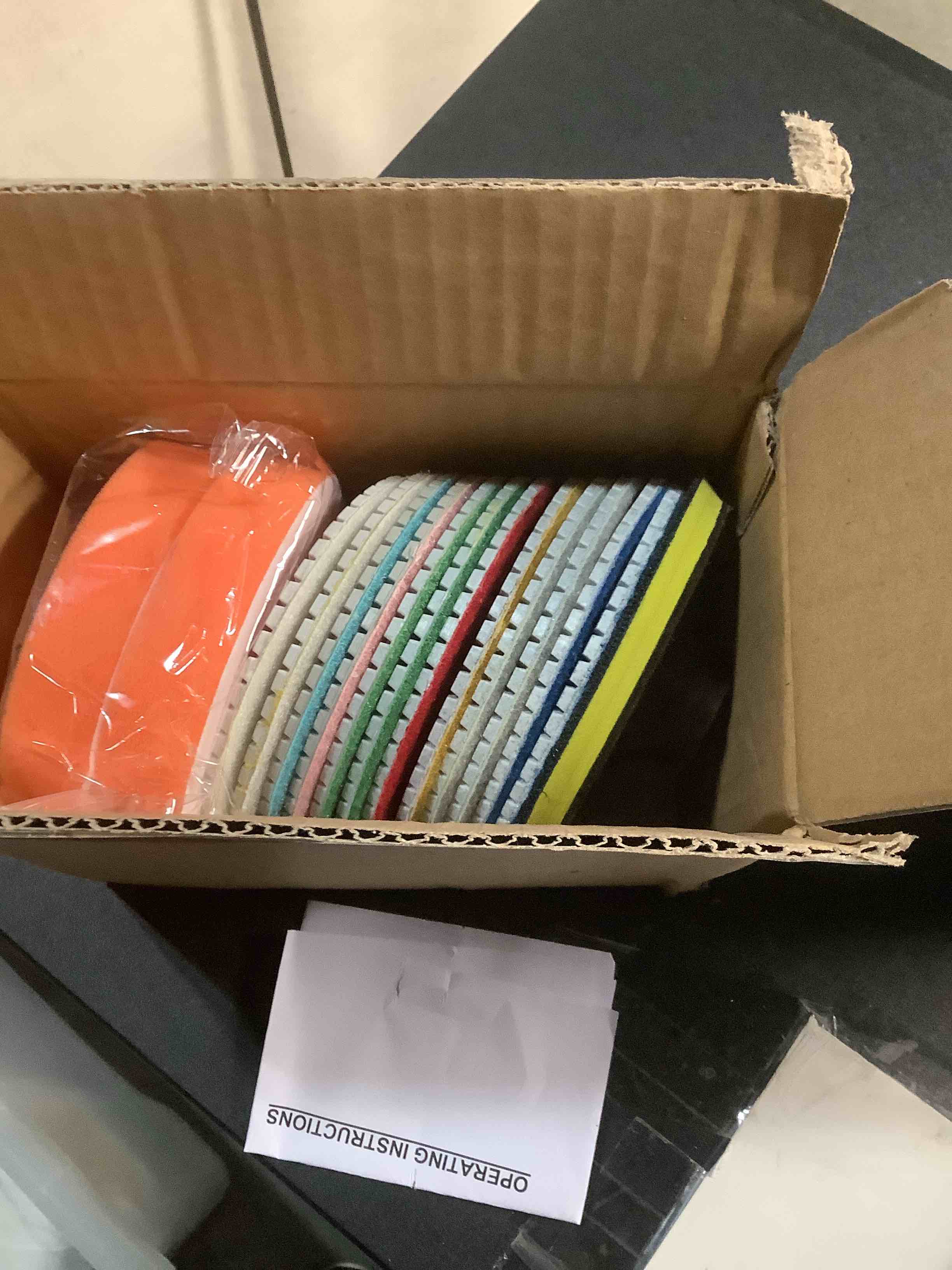 Condition photo showing Good Condition for 5 Inch Wet/Dry Diamond Polishing Pads Set with 5/8’’-11 Backer Pad, 16Pcs Concrete Polish Pads Kit for Drill, Grinder, Polisher, 50-10000 Grit Polishing Pad for Granite Marble Travertine Terrazzo