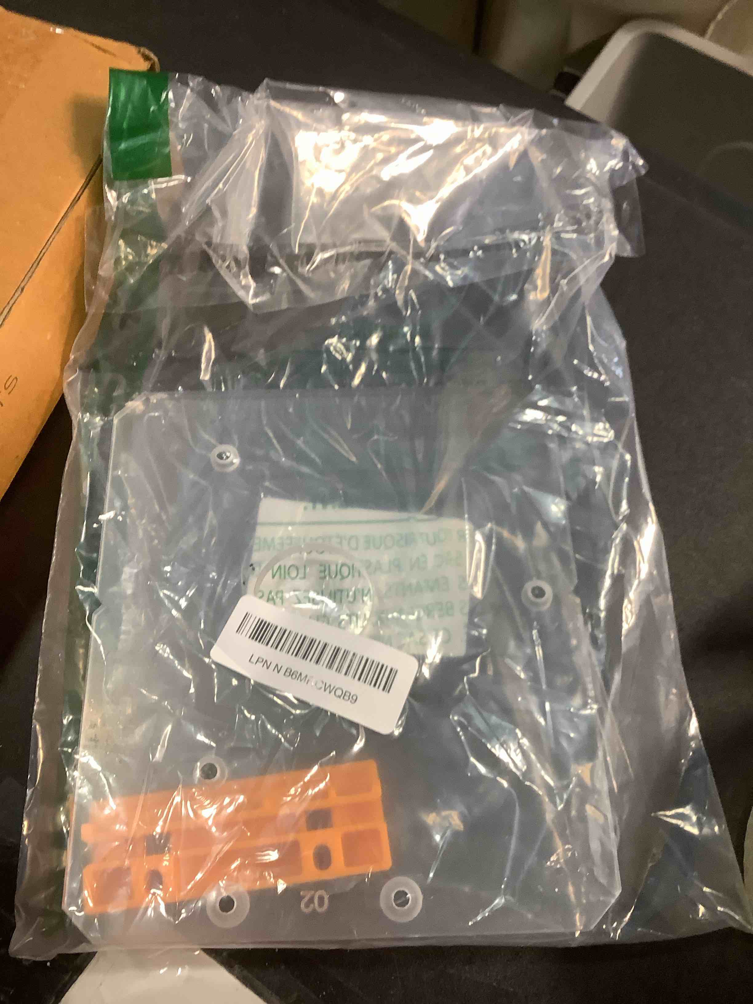 Condition photo showing Good Condition for POWERTEC 72017 Router Guide Rail Adapter for Bosch 1617 Plunge Router - Compatible with Powertec, Makita, Festool, Milwaukee, Kreg ACS, WEN, Triton, and Ridgid Track Saw Guide Rails Guide Rail Adapter (for Bosch)