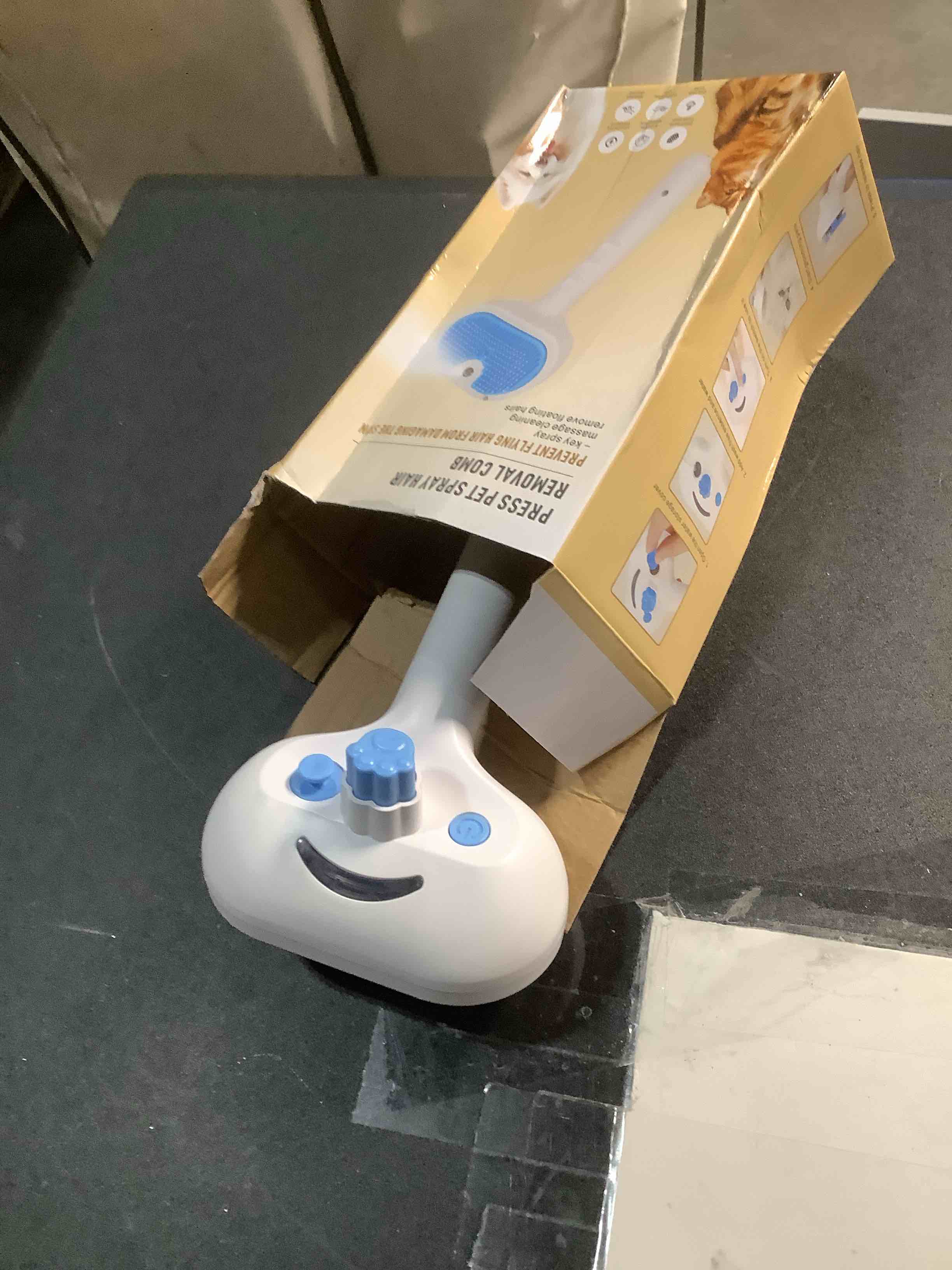 Condition photo showing Good Condition for Pet Steam Brush for Dog & Cat - 3-in-1 Steam Grooming Brush for Shedding & Hair Removal - Self Cleaning Spray Comb with Mist for Long Haired Pets - Includes 1*Waterless Shampoo, Blue. 7.87in blue-Waterless Shampoo Blue