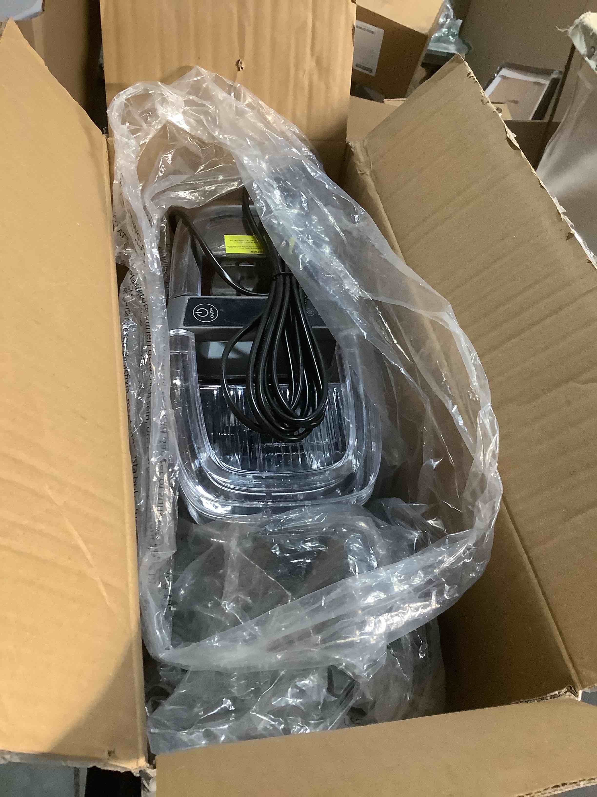 Condition photo showing Good Condition for Portable Carpet & Upholstery Spot Cleaner Machine 20Kpa Power Suction Carpet Shampooer Deep Cleaning for Pet Stains,Couch,Stair,Car,Furniture with Dual Brush Heads & Cleaning Solution & Self-Cleaning