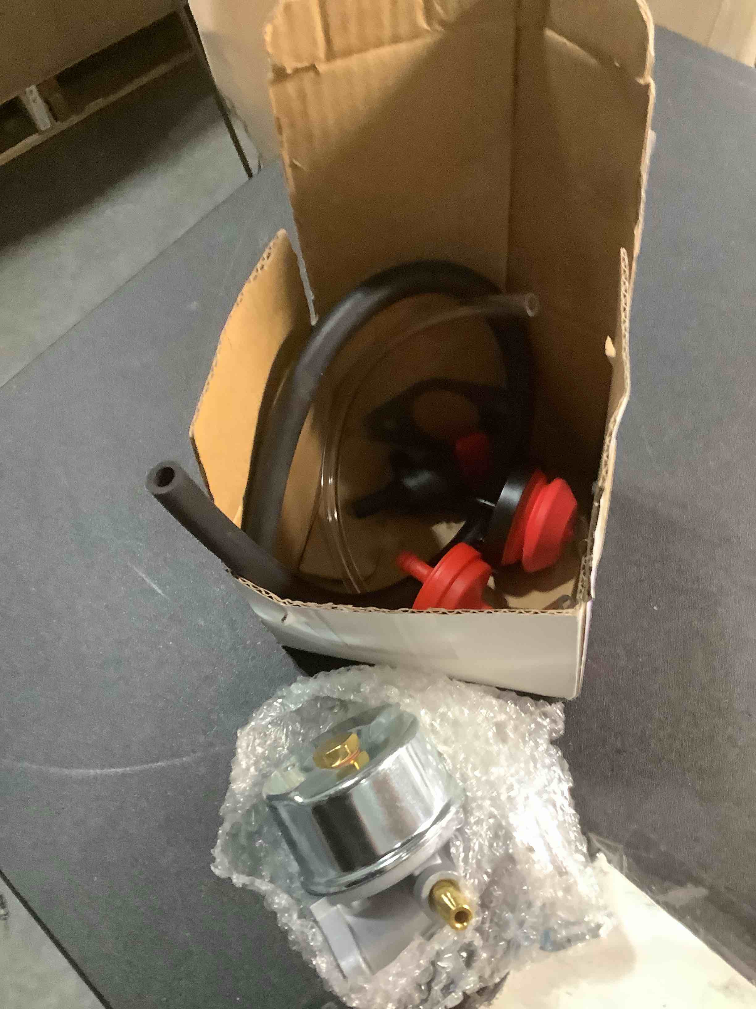Condition photo showing Good Condition for HMSK80 640349 Carburetor for Tecumseh 640052 640349 LH318SA ST1032 ST824 924082 932101 640054 924050 Ariens ST624 Fits Yard Machines 31AE640F000 31AE665E118 Snowblower