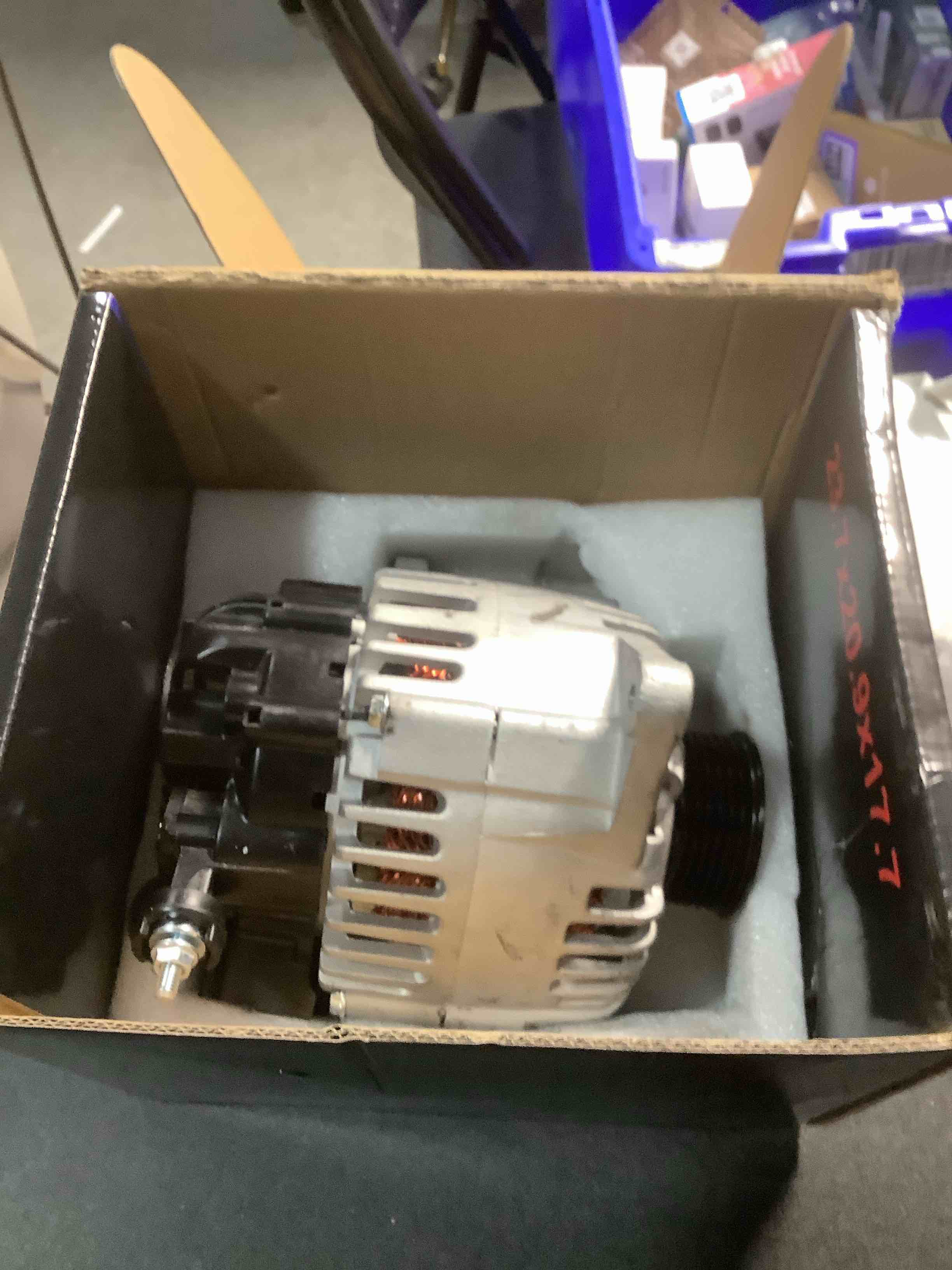 Condition photo showing Good Condition for New Alternator V6 2.7 Fit for 2005 2006 Hyundai Santa Fe, 05 Sonata, 2005-2008 Tiburon, 2005-2009 Tucson, 05-06 Kia Optima Magentis, 2005-2010 Sportage, 2.7L 120Amp, 3730037800 11188N 2655524 AVA0066