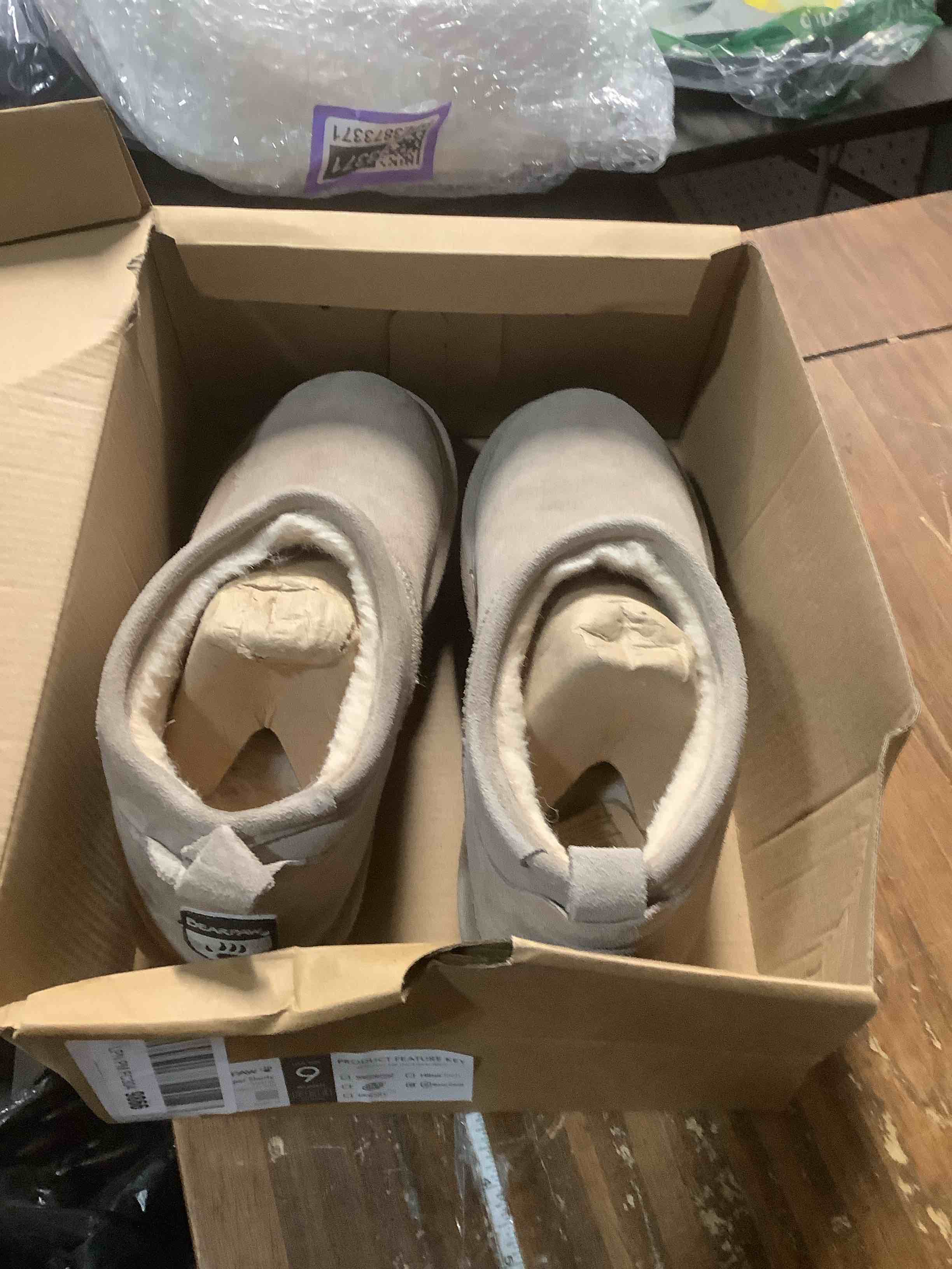 Condition photo showing Good Condition for BEARPAW Retro Super Shorty Women's Boots - 3051w 9 Mushroom