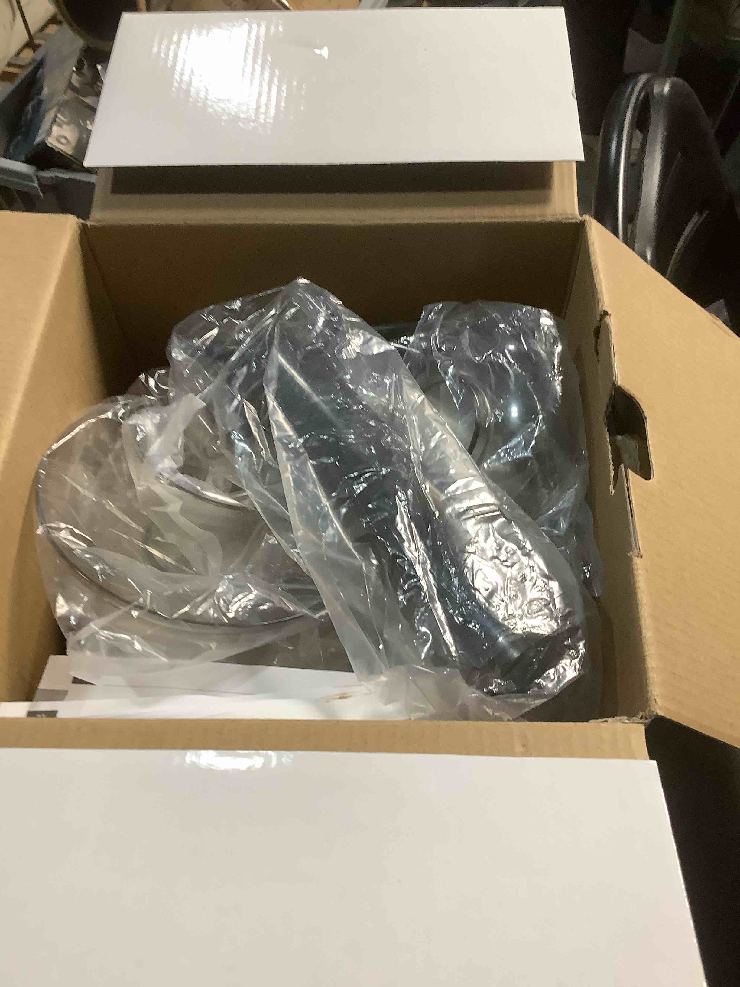 Condition photo showing Good Condition for Nostalgia 3 Tier Electric Chocolate Fondue Fountain Machine for Parties - Melts Cheese, Queso, Candy, and Liqueur - Dip Strawberries, Apple Wedges, Vegetables, and More - 24-Ounce - Black, Small