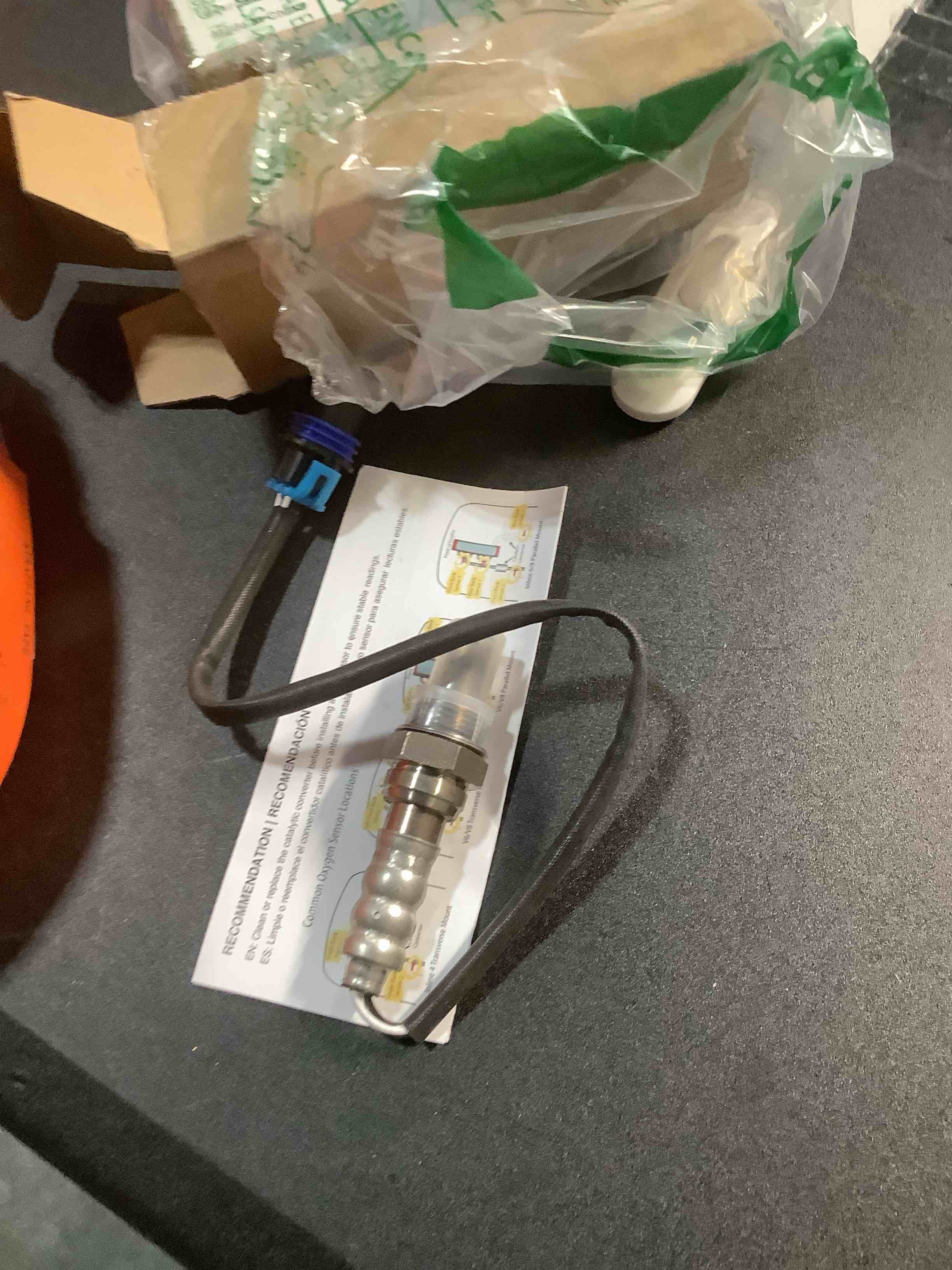 Condition photo showing Good Condition for O2 Oxygen Sensor Upstream Downstream Bank 1 & 2 SG272 234-4285 Fit 2002-2003 for Chevy Trailblazer EXT for GMC Envoy XL for Isuzu Ascender for Oldsmobile Bravada 4.2L V6 Engine Cylinder 2PCS