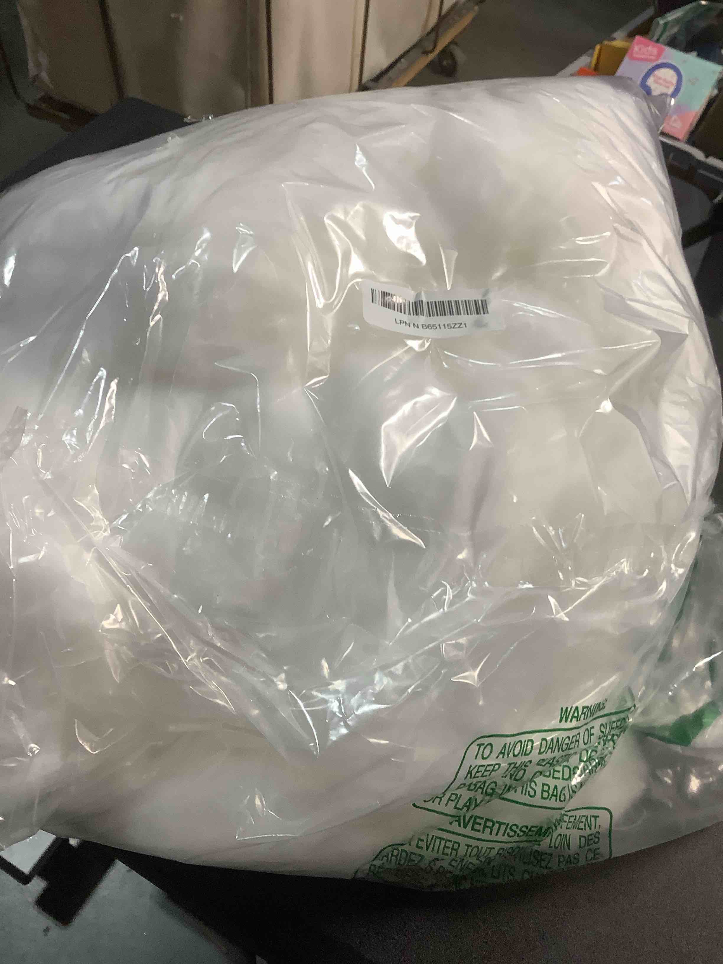 Condition photo showing Good Condition for Jetec 6 Pieces Artificial Cloud Props Imitation 3D Cloud Shape Hanging Decorations Room DIY Decorative Hanging Ornament for Wedding Party Stage Show Decor (Large Size) 6 large size