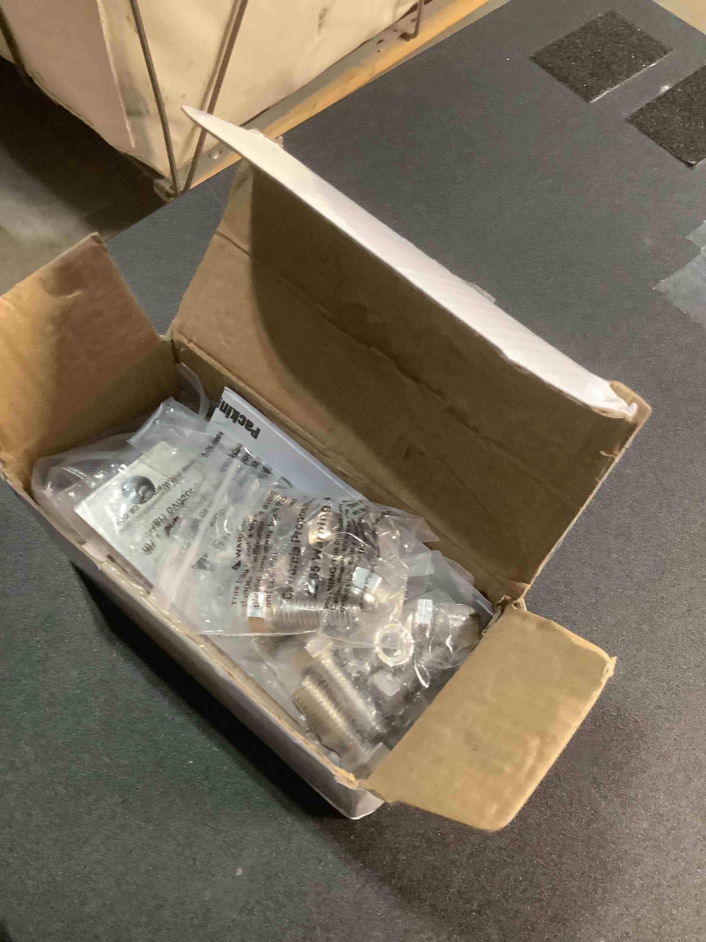 Condition photo showing Good Condition for 100% 304 Stainless Snow Blower Impeller Modification/Rubber Ki, 3/8inch 3-Blade Universal - Modifies 2-Stage Machine Including Installation Hardware, Repeated and Use Durable in Various Conditions (3)