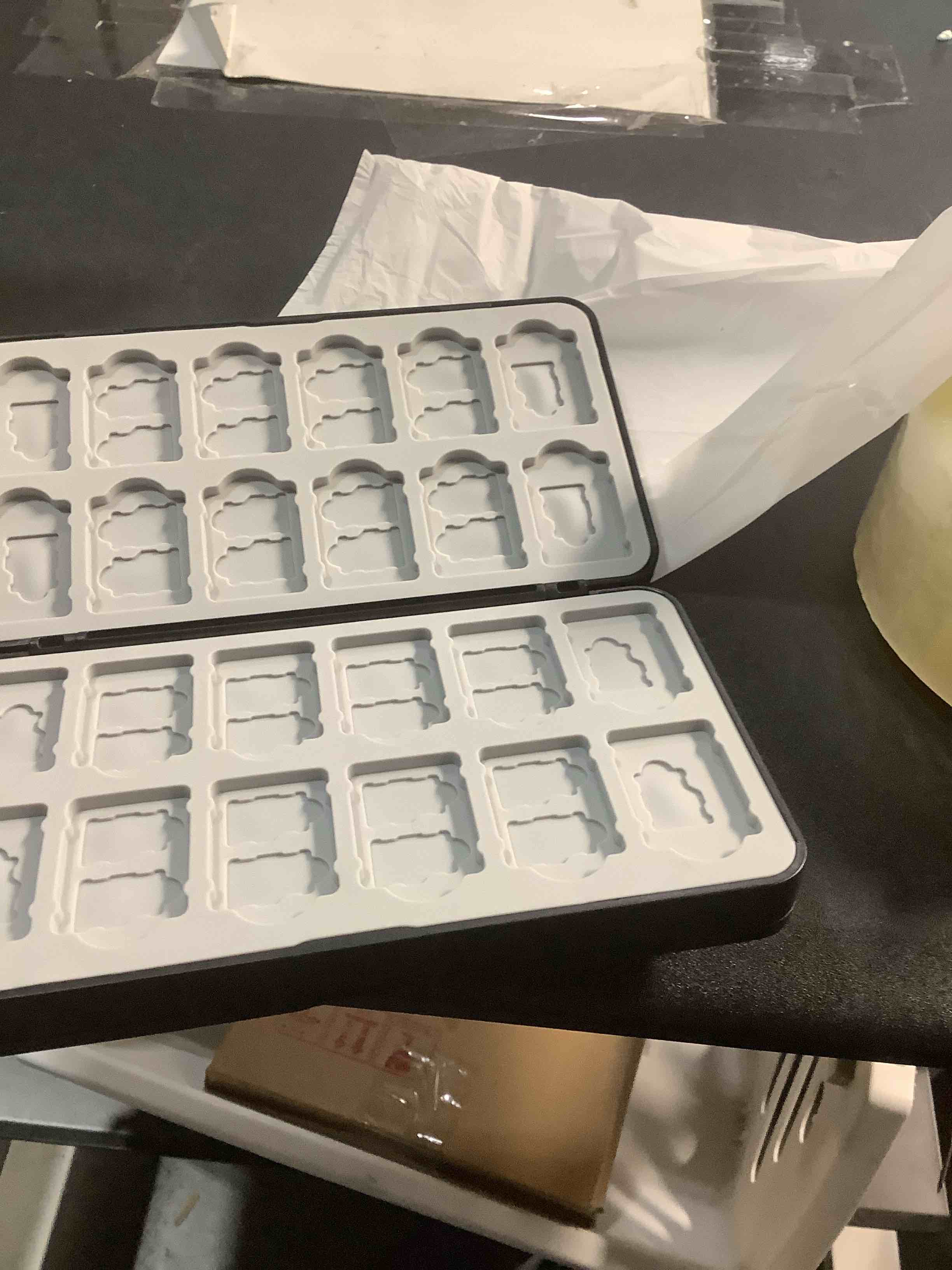 Condition photo showing Good Condition for fivtek Switch Game Case for Nintendo Switch 2/Switch/OLED/Lite, Magnetic Games Case Holder with 72 Cartridge & 120 Micro SD Card Slots, Portable Game Cover Organizer Switches Gift Accessories 72-Black