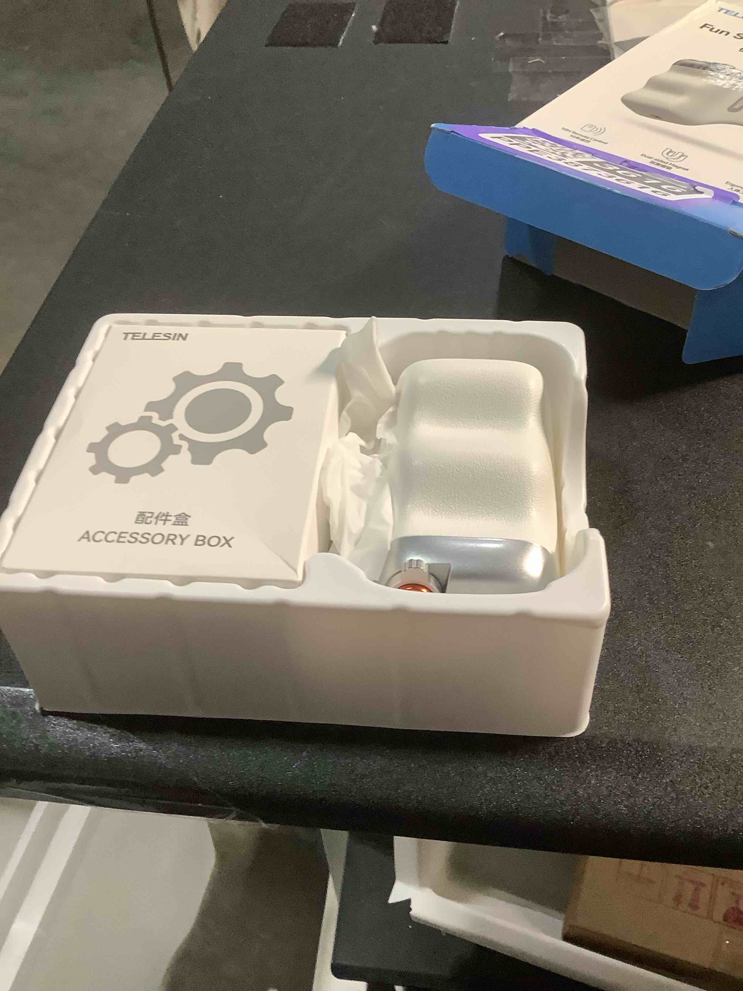 Condition photo showing Good Condition for TELESIN Fun Shot Magnetic Phone Camera DSLR Style Shutter Grip for iPhone & Android with Anti-Drop Detachable Wireless Shutter Button - 1/4" Screw - Comfort Ergonomic Camera Grip Handle Holder White