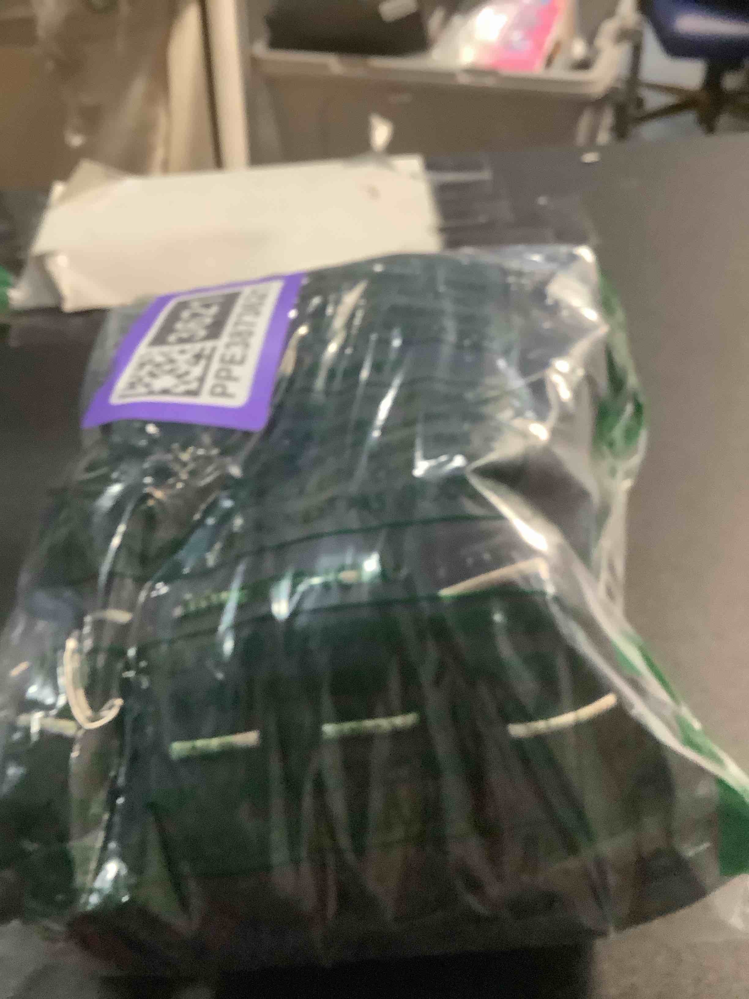 Condition photo showing Good Condition for AGPTEK Heated Gloves for Men Women, 7.4V Fast Heat Rechargeable Winter Glove with Battery Indicator &Touchscreen, Waterproof Hand Warming for Skiing, Hiking, Camping, Fishing, Motorcycle Large