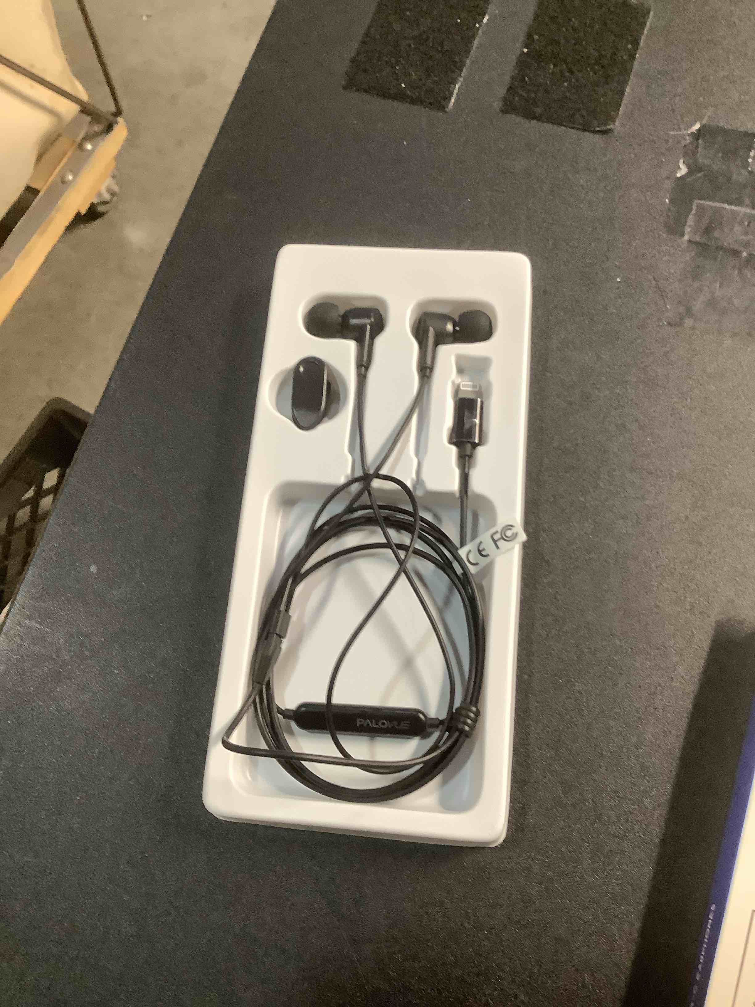 Condition photo showing Good Condition for PALOVUE USB Type C Headphones in Ear Earphones Earbuds with Mic and Volume Control Compatible for Google Pixel Samsung Oneplus Huawei Sony MacBook SoundFlow Black