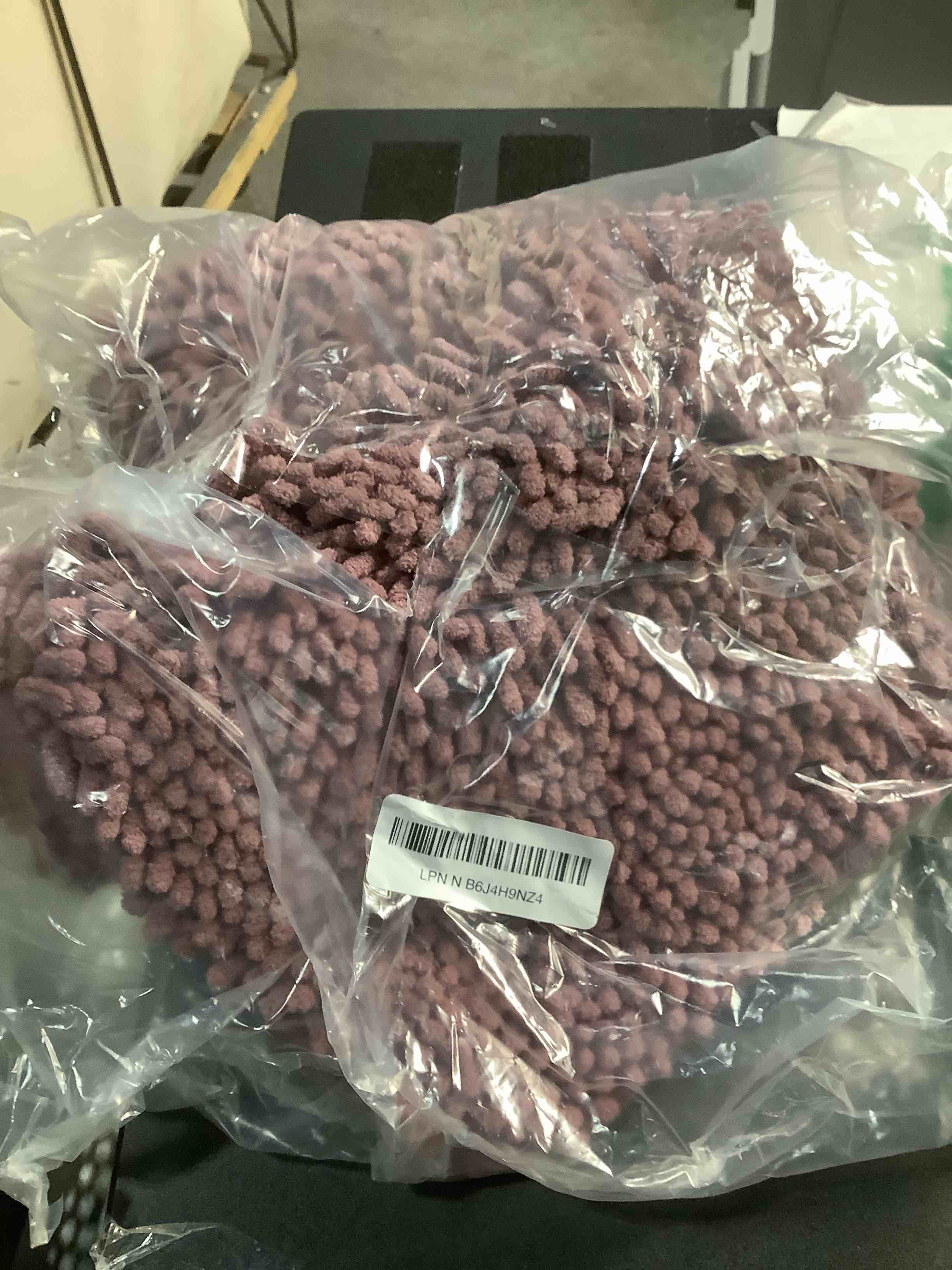Condition photo showing Good Condition for OLANLY Bathroom Rugs 24x16, Extra Soft Absorbent Chenille Bath Rugs, Rubber Backing Quick Dry, Machine Washable Bath Mats for Bathroom Floor, Tub and Shower, Home Decor Accessories, Deep Plum 24" x 16" Deep Plum