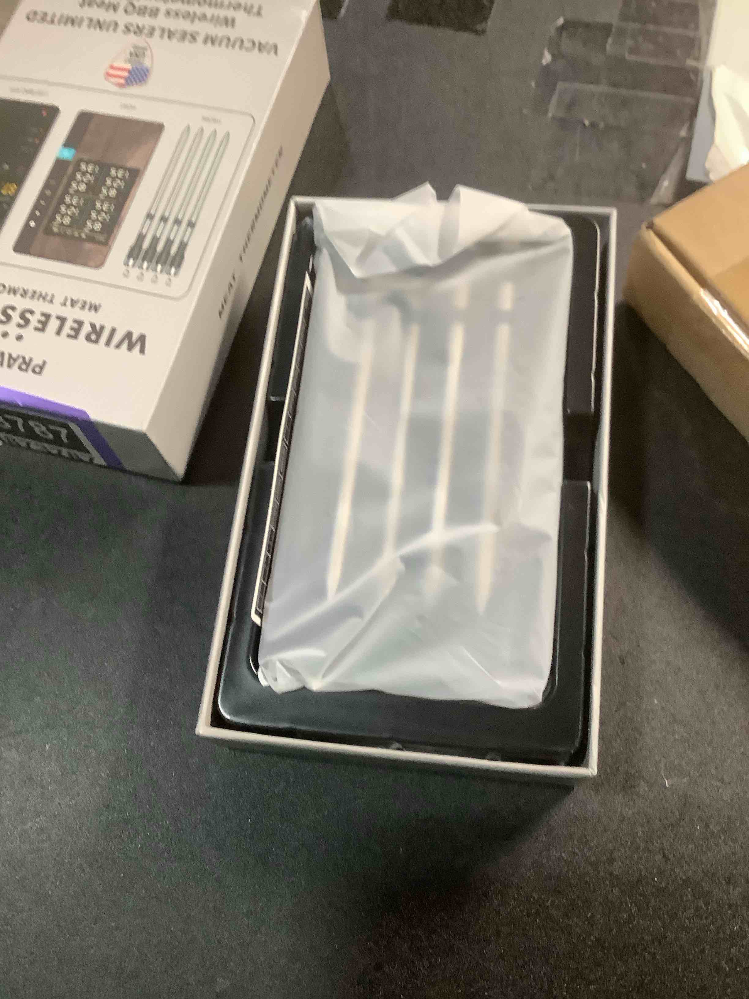 Condition photo showing Good Condition for Wireless Meat Thermometer-Multi Sensors Digital Food Thermometer with Ultra-Thin Probes, Accuracy Smart Bluetooth Meat Thermometer for Steak, BBQ, Oven, Grill, Smoker (4 Probes) 4 Probes - Wireless Monitoring