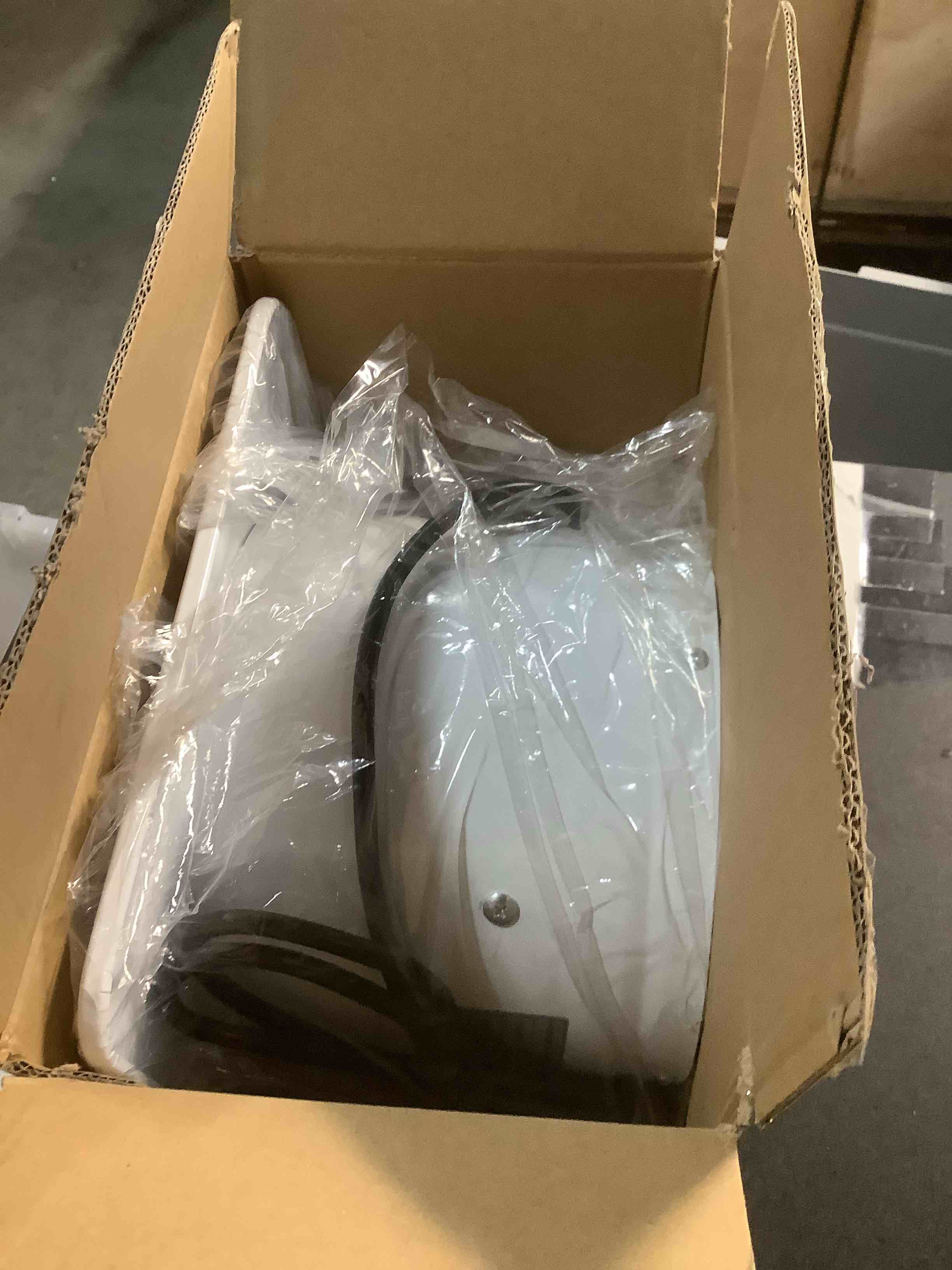 Condition photo showing Good Condition for 8 inch Exhaust Fan, 735CFM Wall Mounted Vent Fans, Ventilation Fan Bathroom Garage Attic Exhaust Fan Ceiling and Wall Mount Fan for Kitchen/Bathroom, 110V 80W 8 inch White-A