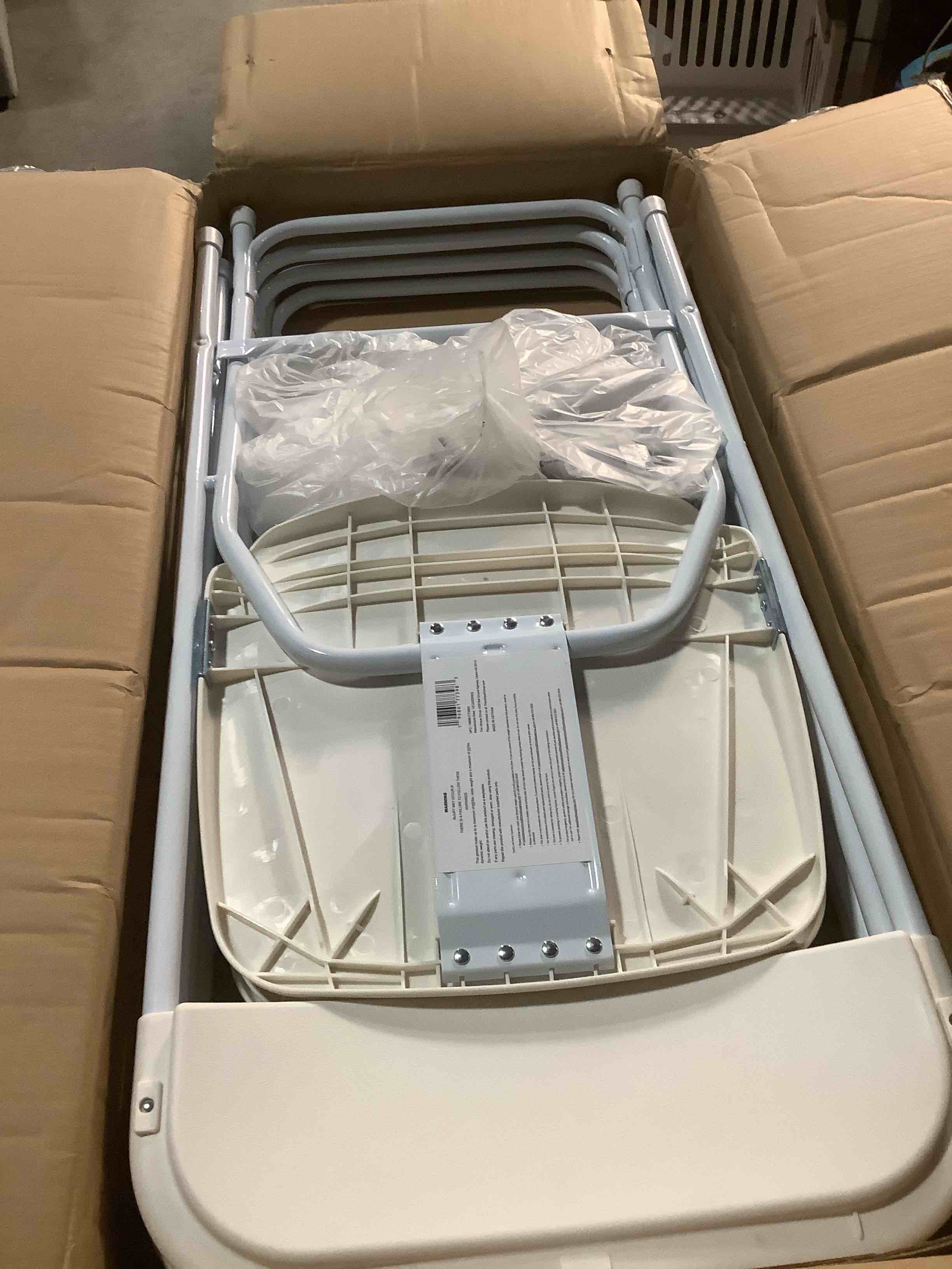 Condition photo showing Good Condition for Flash Furniture Hercules Series Plastic Folding Chair - White - 4 Pack 650LB Weight Capacity Comfortable Event Chair-Lightweight Folding Chair White Set of 4 Standard