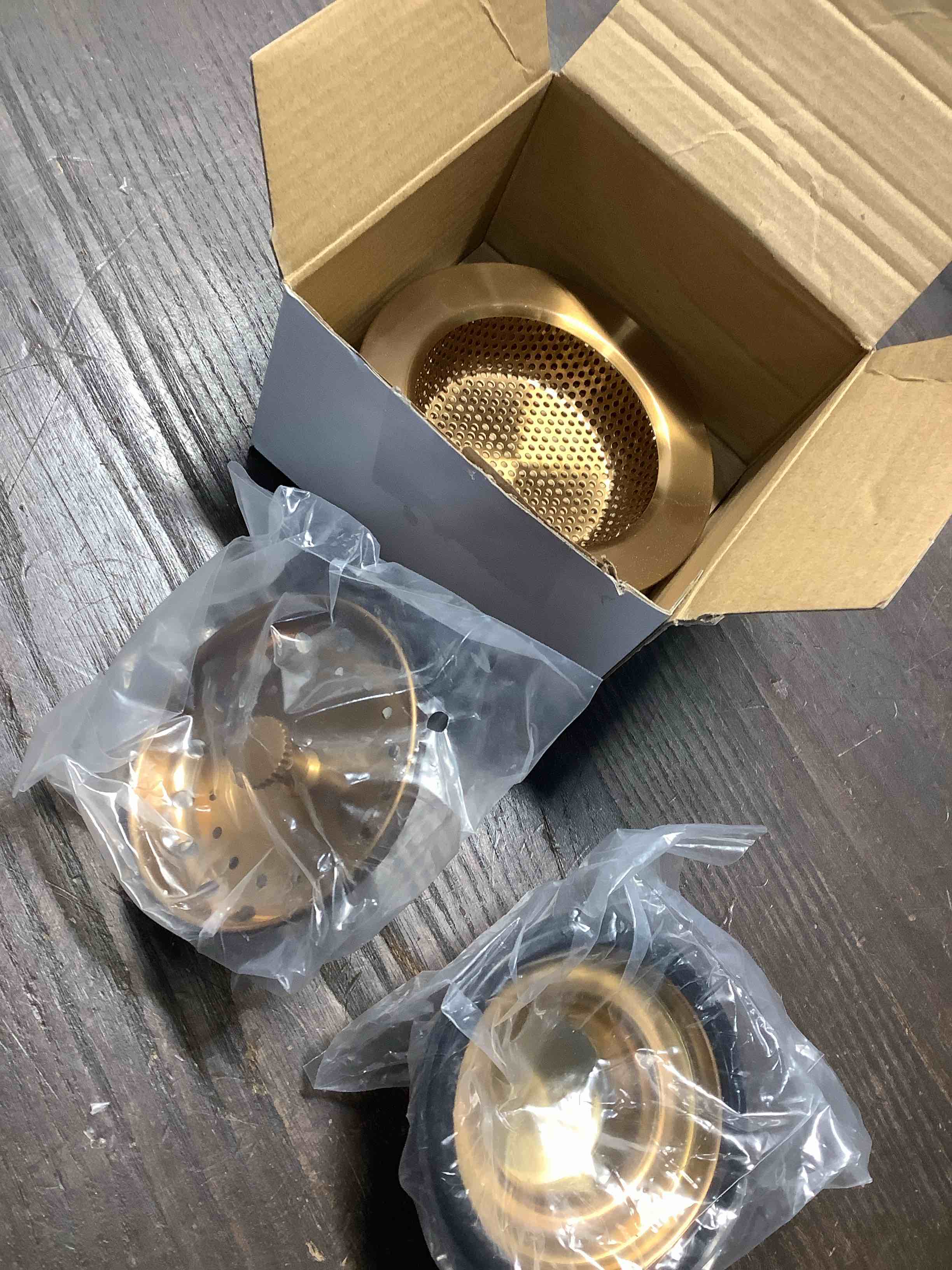 Condition photo showing Good Condition for Mudder 3 Pcs Kitchen Sink Drain Strainer and Stopper Stainless Steel Garbage Disposal Plug with Handle Universal Anti-Clogging Kitchen Sink Filter Sieve Basket Strainer (Champagne Bronze)