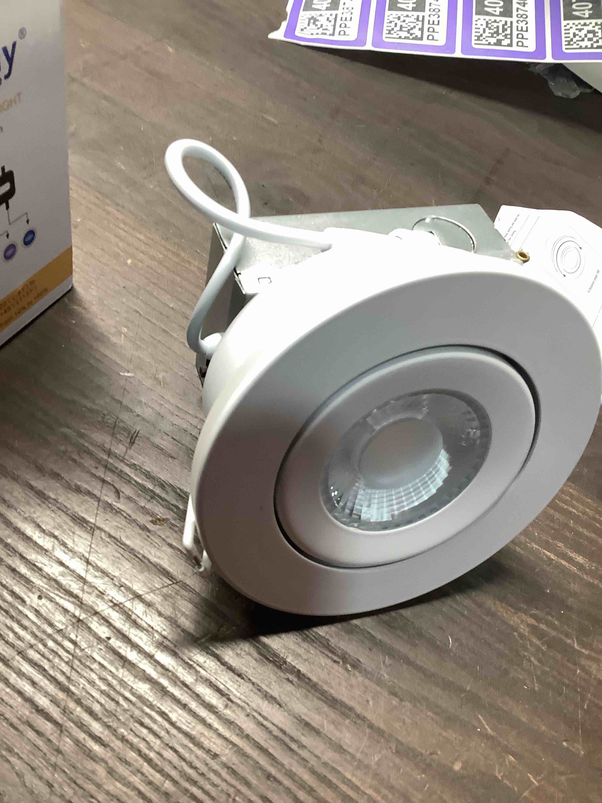 Condition photo showing Good Condition for KnLnny Ware Gimbal Recessed Lights 4 Inch with Night Light, Eyeball recessed Lighting with Junction Box,9W 750LM Dimmable ETL Listed, Airtight, 5CCT Selectable White with Night Light 4 Inch-6Pack