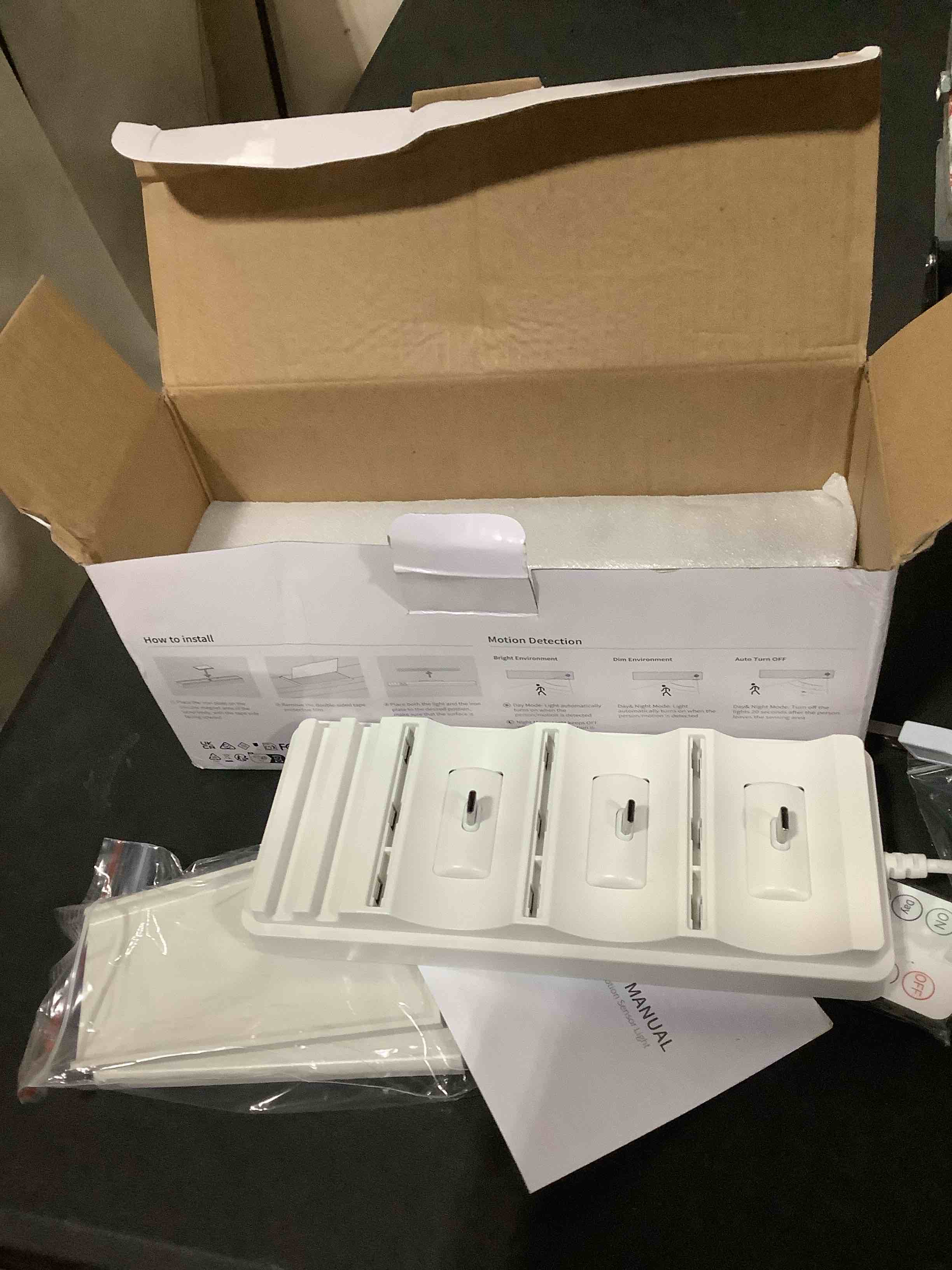 https://s3.amazonaws.com/lotting-images-prod/NKYBargainOutlett/PPE3874538_1774385674931.jpeg