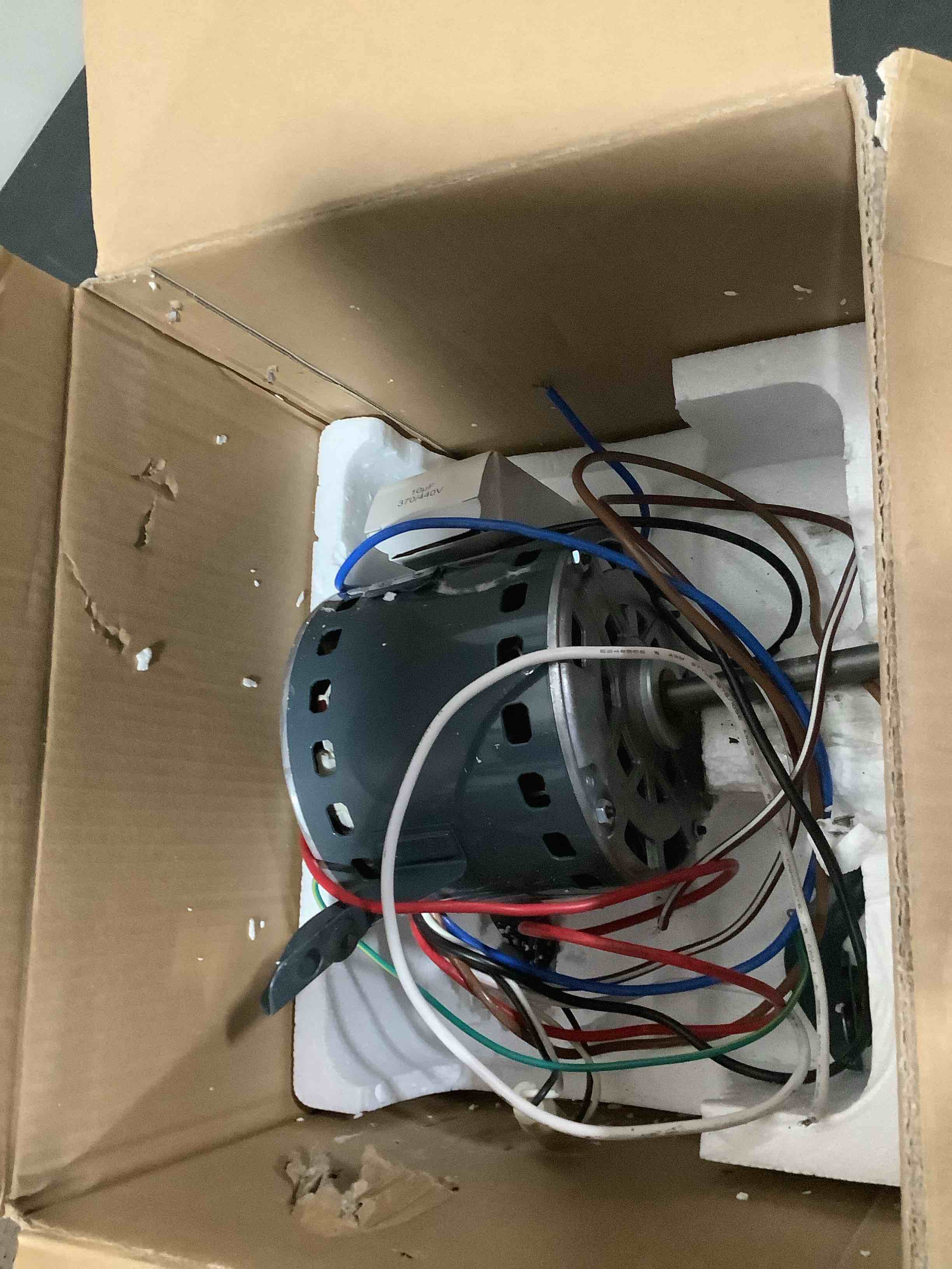 Condition photo showing As Is for chiowo 5kcp39lgv569bs blower fan motor 1/2hp 115v 7.9a 1075rpm 3-speeds compatible with carrier bryant payne furnace replaces ge genteq 5kcp39lgsa06s hc43te113