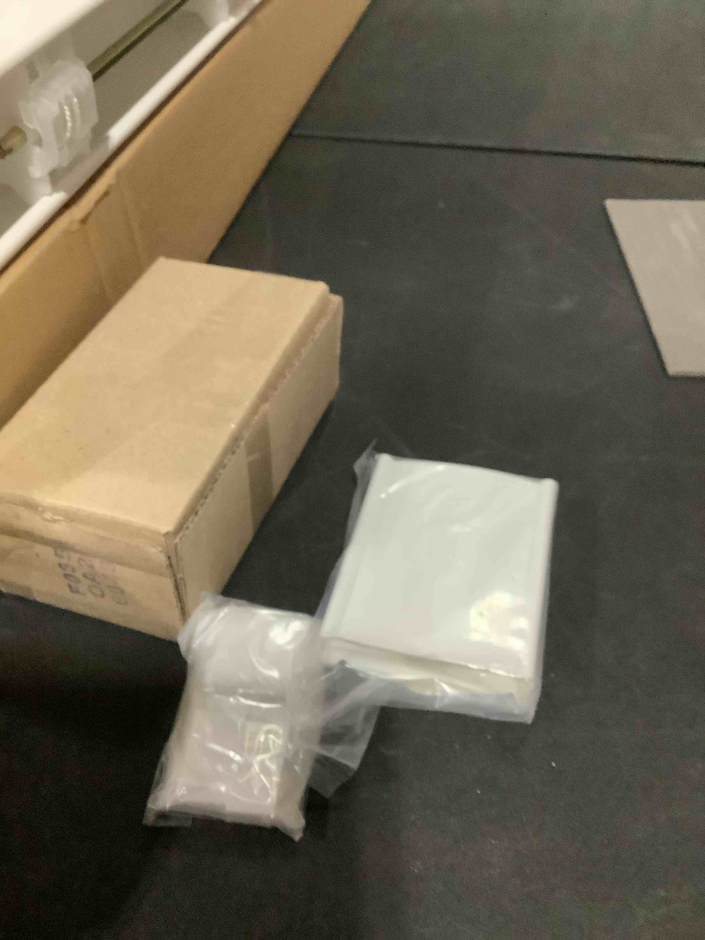 https://s3.amazonaws.com/lotting-images-prod/NKYBargainOutlett/PPE3874844_1776360235736.jpeg